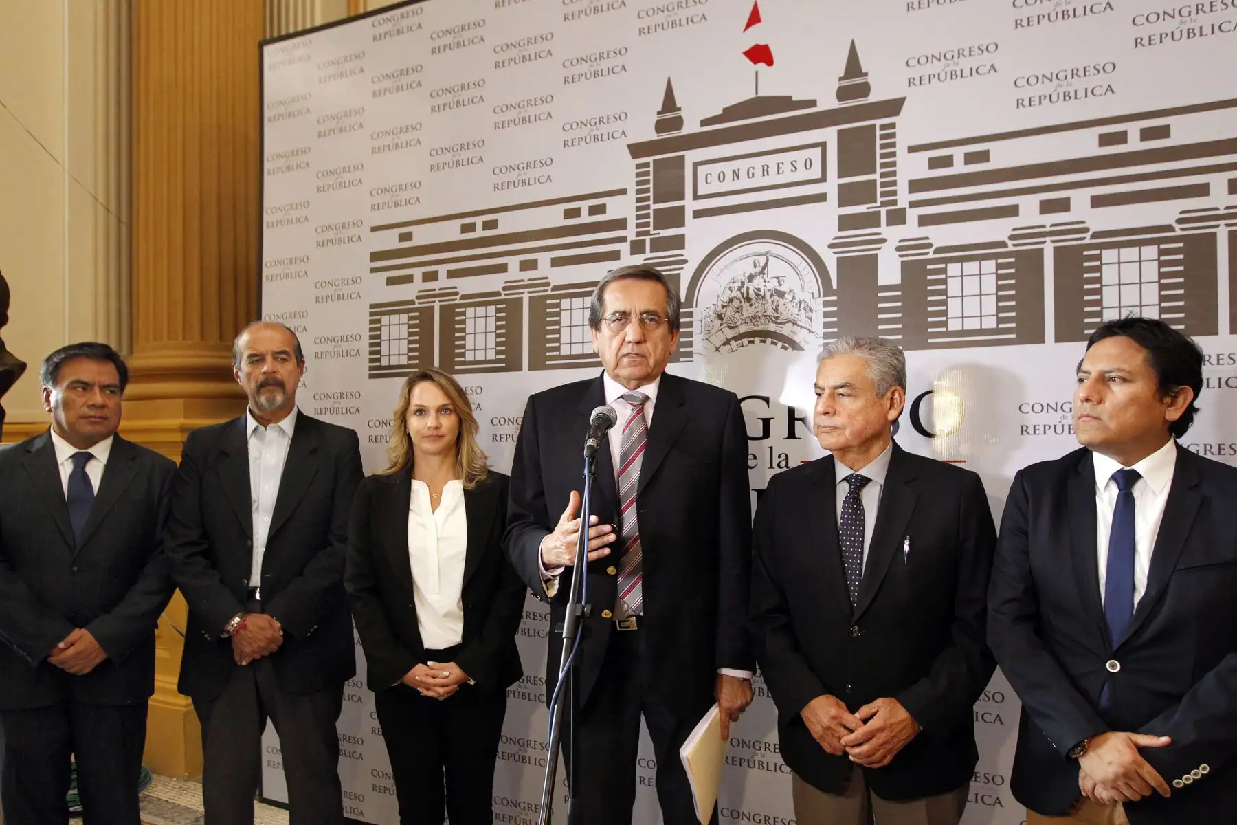 César Villanueva se reúne con la Célula Parlamentaria Aprista. Foto: ANDINA/Dante Zegarra.