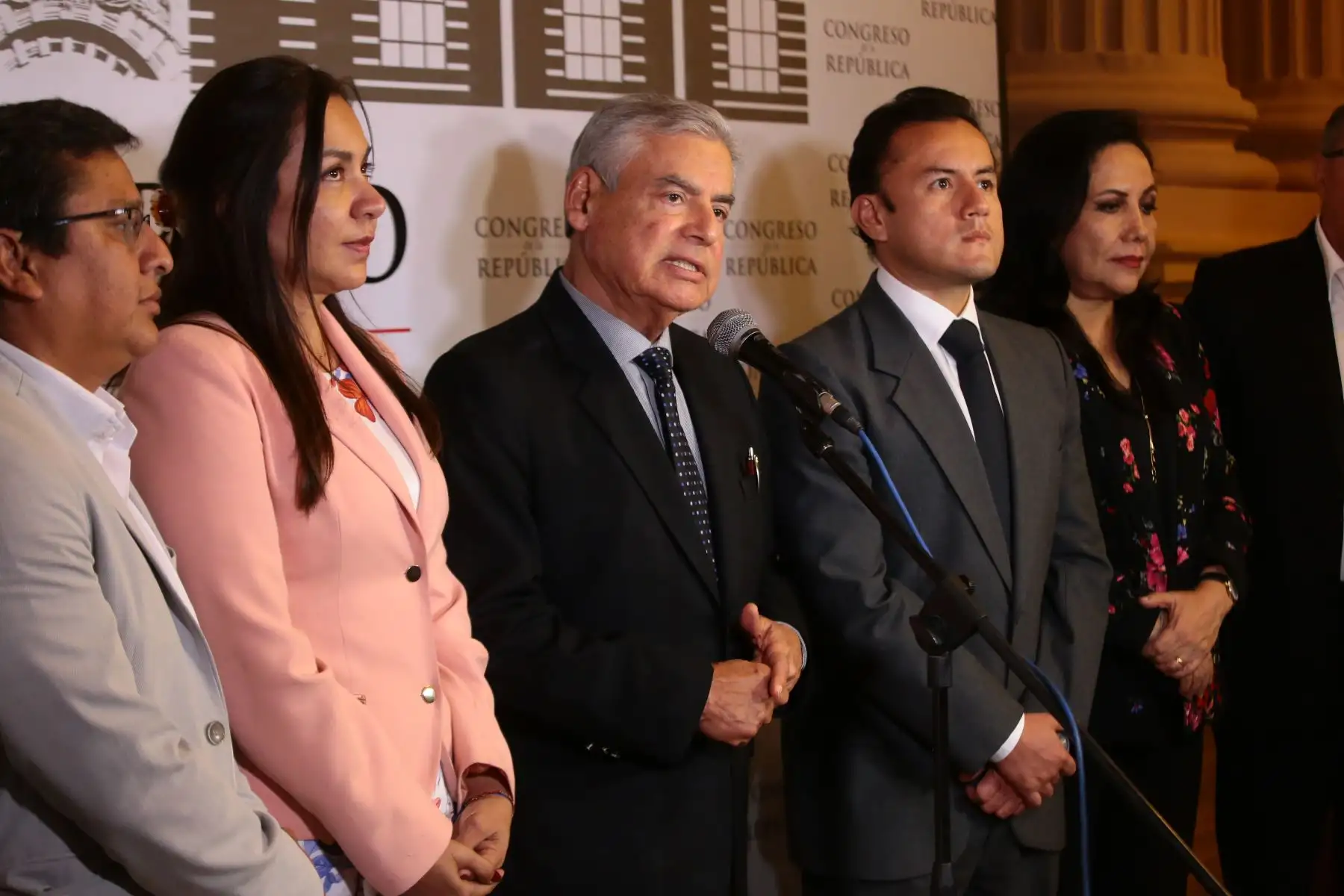 Presidente del Consejo de Ministros, César Villanueva, se reúne con bancada APP.