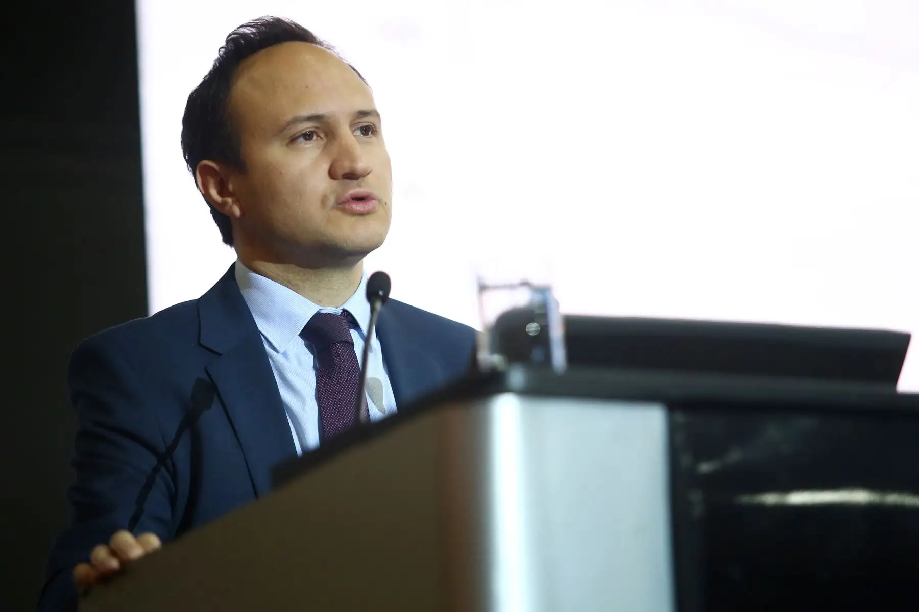 Sebastián Nieto de la OCDE durante el XII Foro Internacional de Economía "Quo Vadis Perú 2018: "El Perú puede y debe crecer a tasa alta". Foto: ANDINA/Melina Mejía