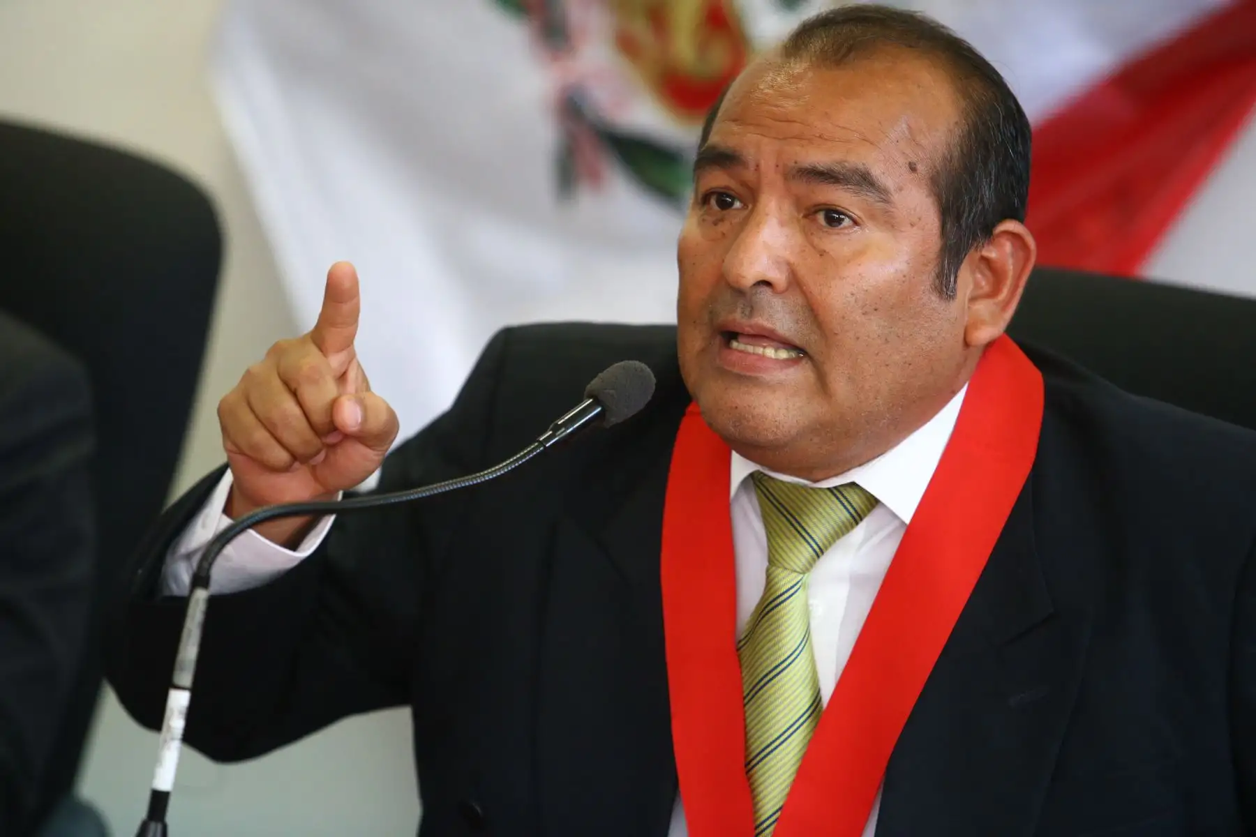 Los jueces del Colegiado A de la Sala Penal Nacional explican  los alcances de la medida de comparecencia restringida con arresto domiciliario e impedimento de salida del país impuesta a los procesados Osmán Morote Barrionuevo y Margot Liendo Gil. Foto: ANDINA/Melina Mejía