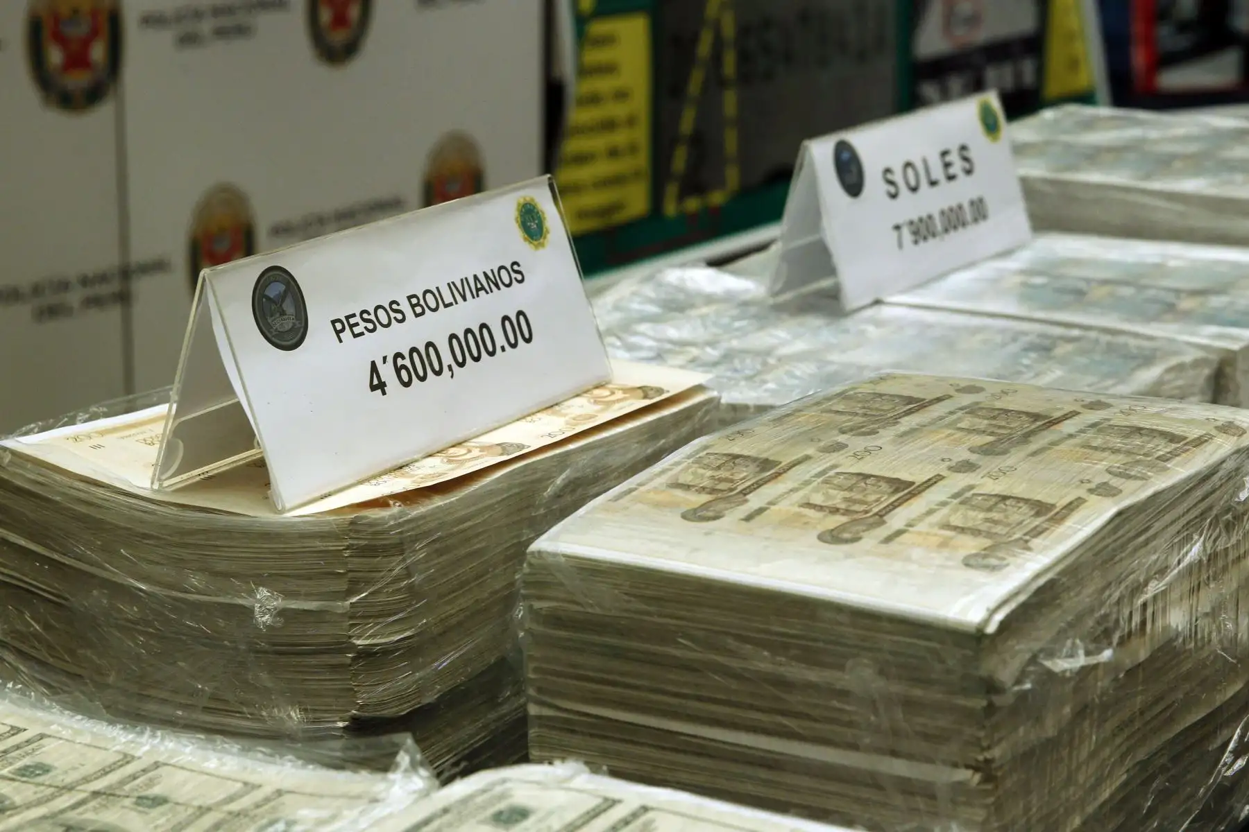La Policía Nacional del Perú, incautó 15 millones de dólares y detienen a dos falsificadores  en flagrante delito . Foto: ANDINA/Dante Zegarra