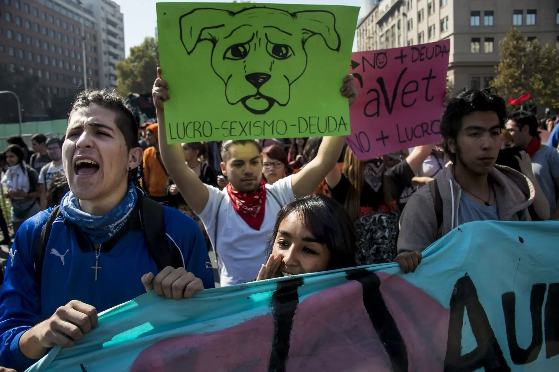 Estudiantes protestan contra la lentitud en el proceso de la reforma educativa en Chile. AFP