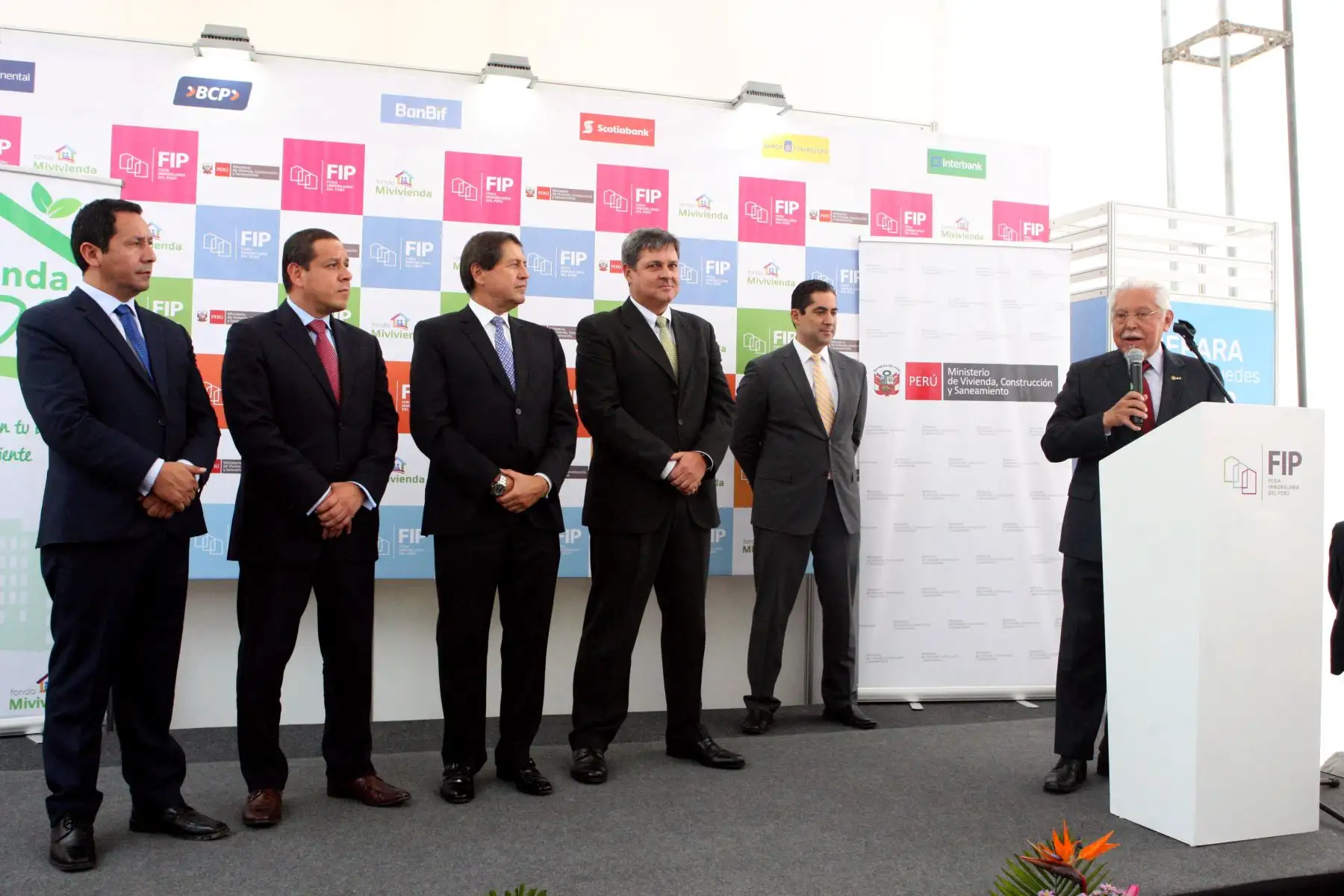 Ministro de Vivienda, Javier Piqué, inaugura la octava edición de la feria inmobiliaria. Foto: ANDINA/Héctor Vinces.