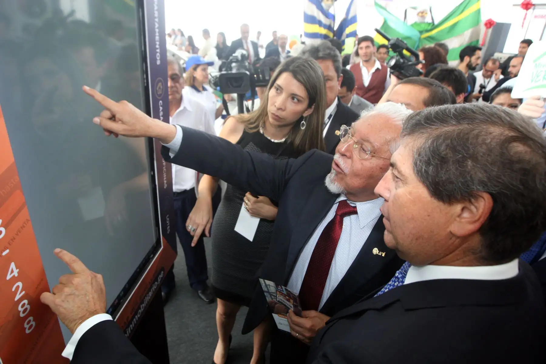 Ministro de Vivienda, Javier Piqué, inaugura la octava edición de la feria inmobiliaria. Foto: ANDINA/Héctor Vinces.