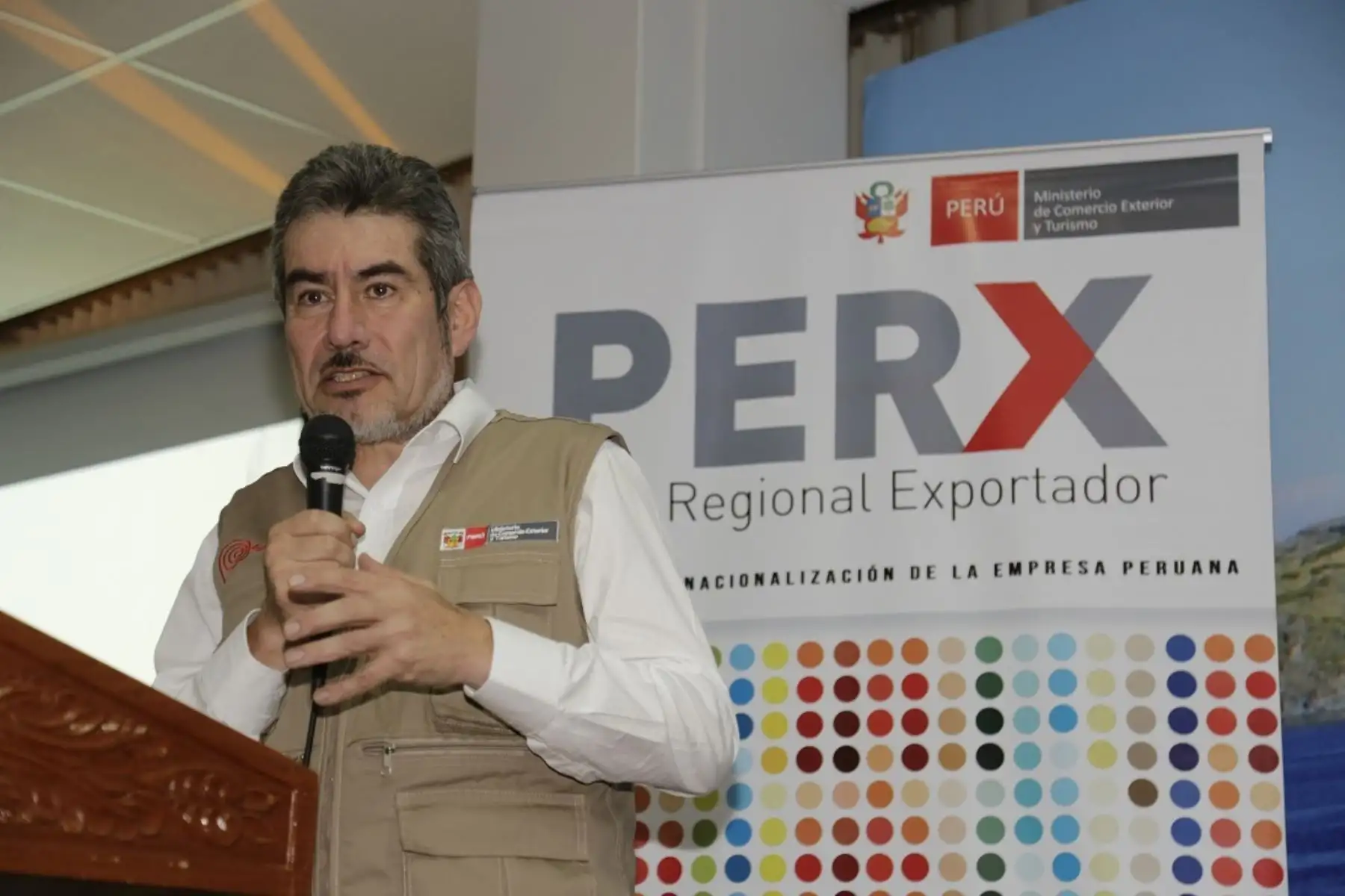 Ministro de Comercio Exterior y Turismo, Rogers Valencia. Foto: Cortesía.