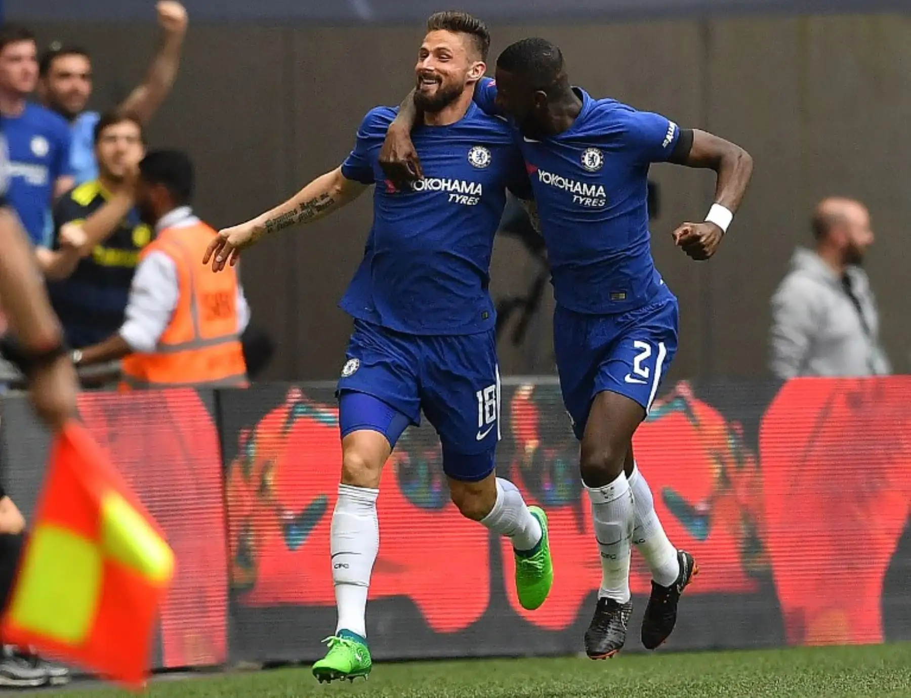 El delantero francés del Chelsea, Olivier Giroud , Celebra el gol de apertura durante el partido de fútbol de la semifinal inglesa FA Cup entre Chelsea y Southampton.Foto:AFP