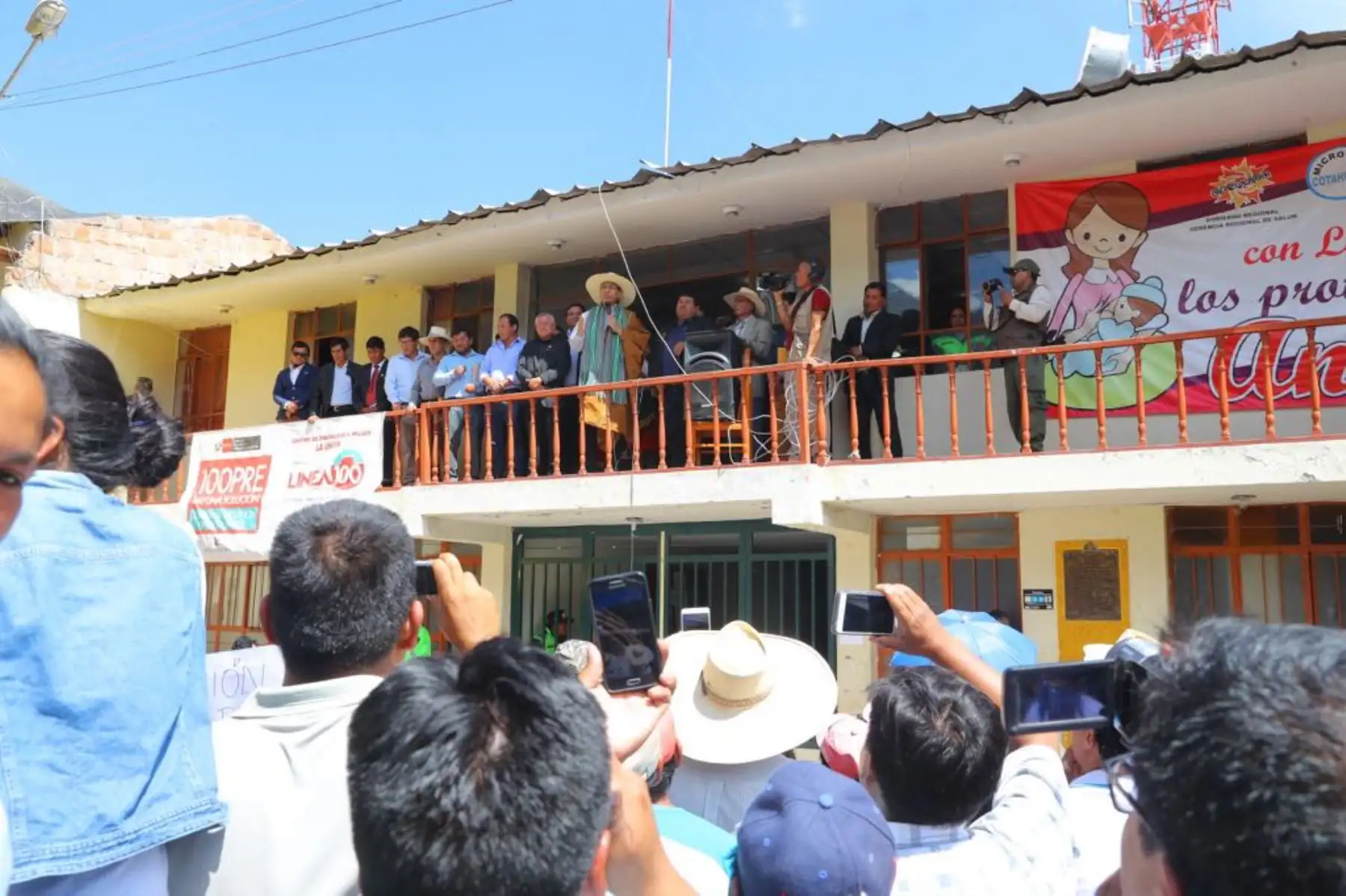 Presidente Martín Vizcarra visitó Cotahuasi y se reunió con alcaldes en Arequipa.Foto:Andina/Prensa Presidencia