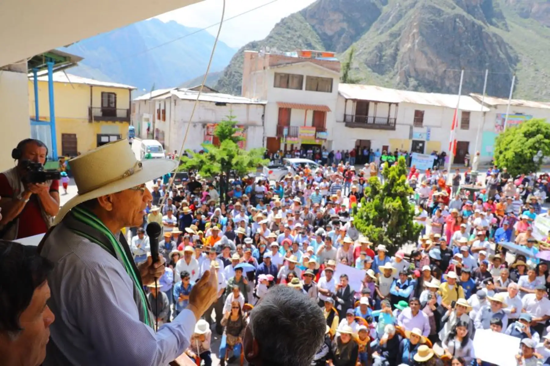 Presidente Martín Vizcarra visitó Cotahuasi y se reunió con alcaldes en Arequipa.Foto:Andina/Prensa Presidencia