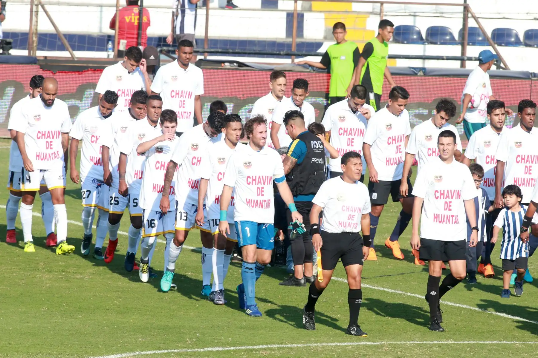 Homenaje por el 21°. aniversario de la exitosa operación Chavín de Huántar, durante el partido Alianza Lima vs Sport Rosario.Foto:ANDINA/Vidal Tarqui