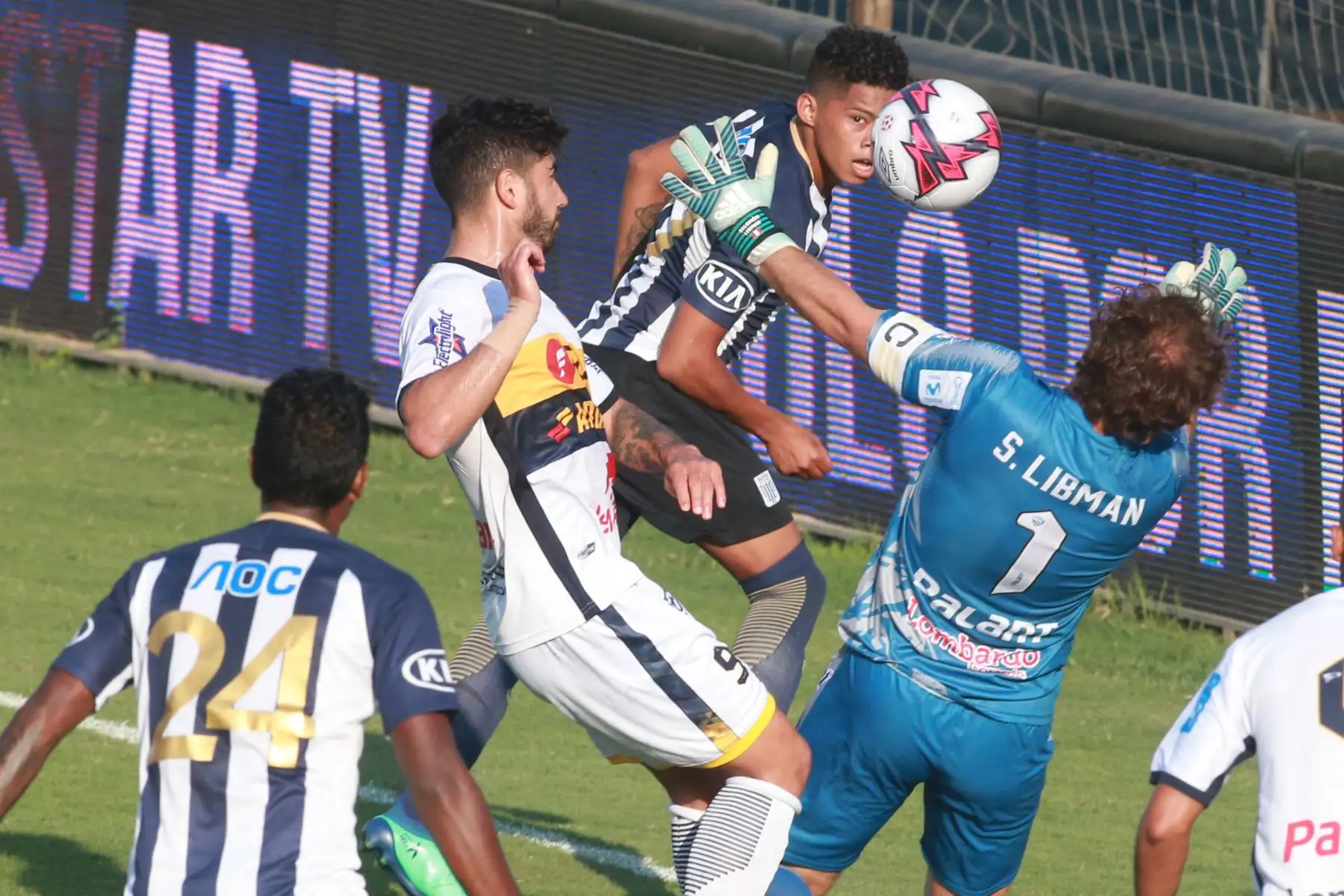Torneo de Verano: Alianza Lima vence 1 a 0 a Sport Rosario. ANDINA/Vidal Tarqui
