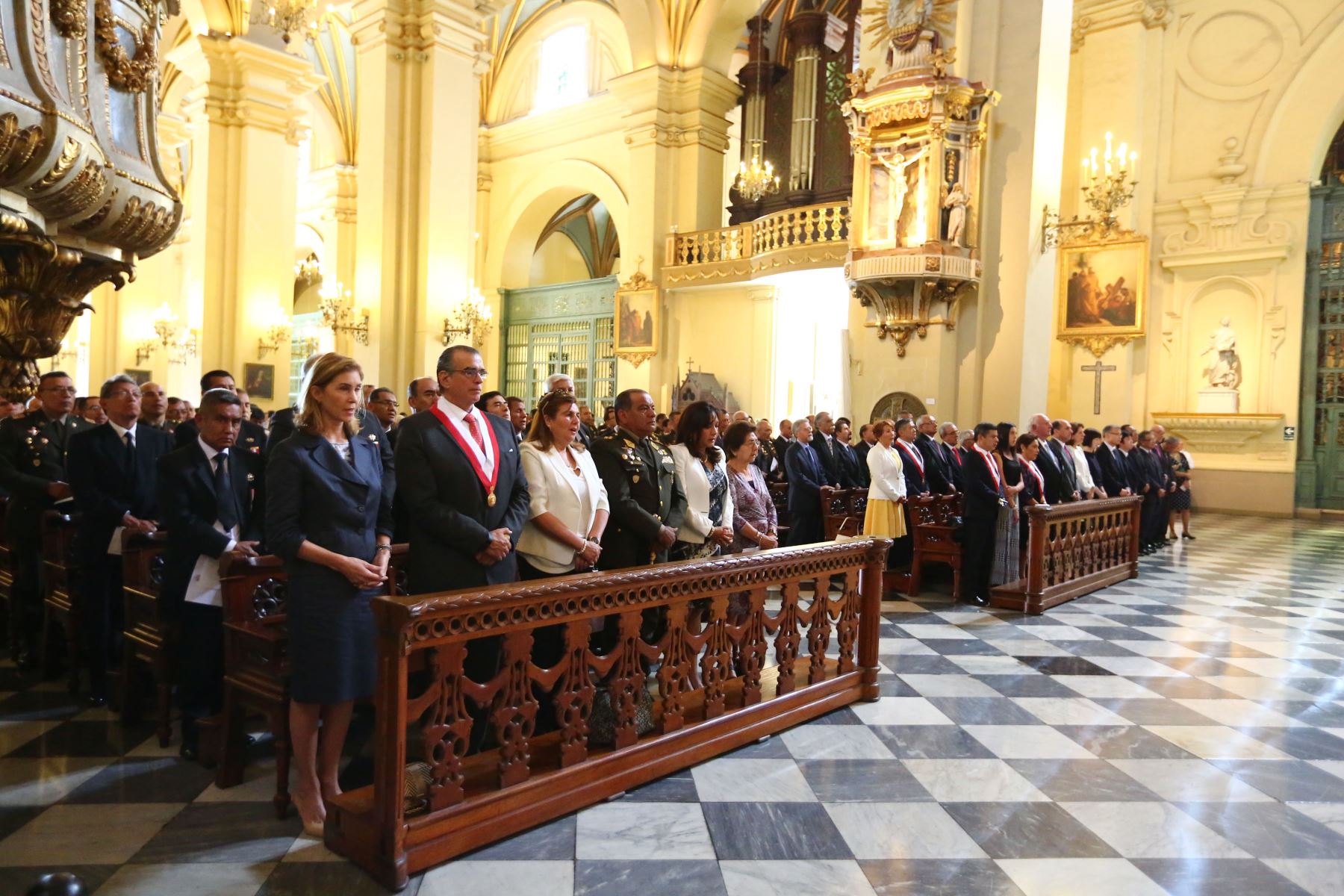 Congreso realiza homenaje a Comandos Chavín de Huantar.