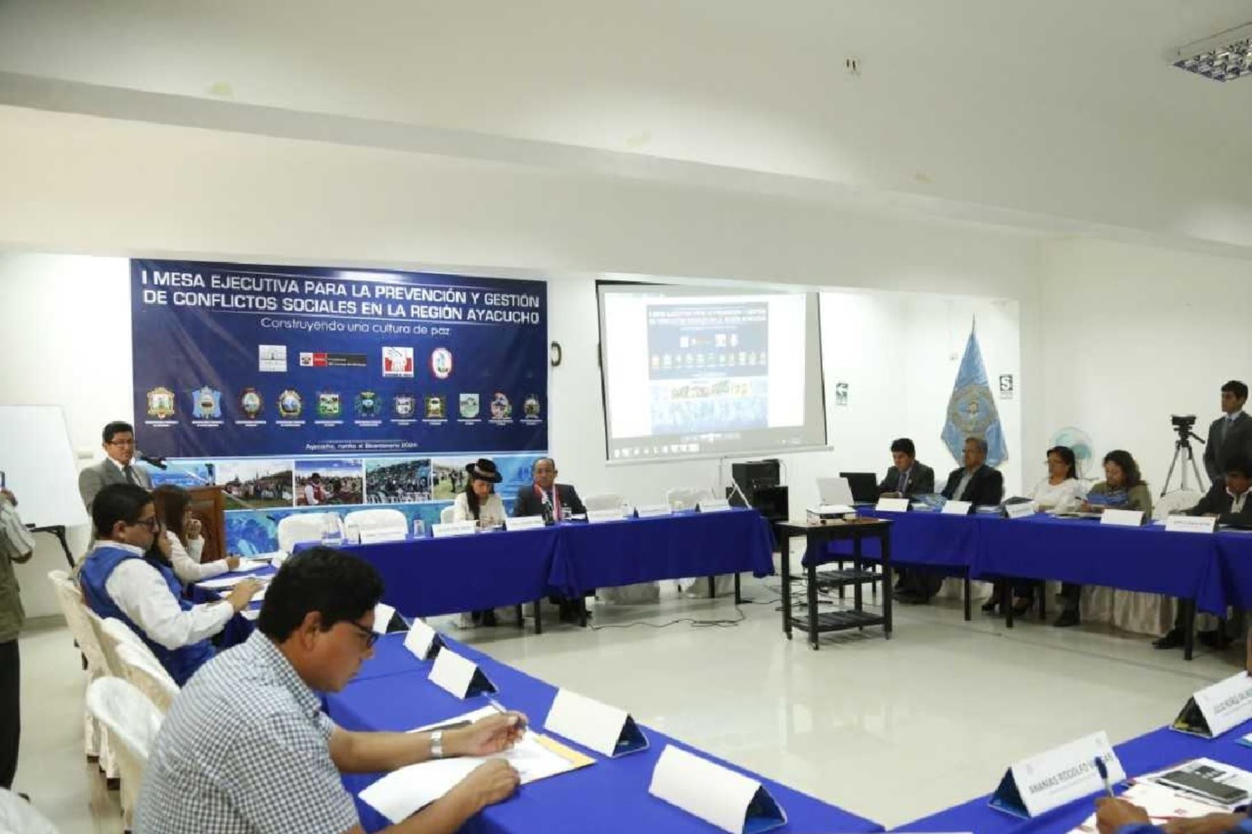 l Mesa Ejecutiva para la Prevención y Gestión de Conflictos Sociales en su jurisdicción, la inauguró  el vicegobernador regional, Víctor De la Cruz. Eyzaguirre.