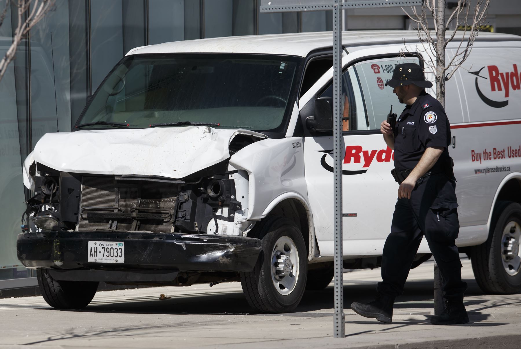 Una camioneta embistió una decena de peatones en el centro de Toronto. Foto: AFP