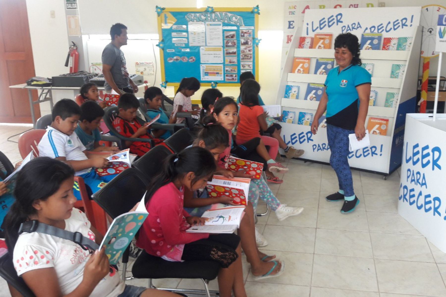 Devida donará cerca de 4,000 libros a colegios de Tocache, región San Martín. ANDINA/Difusión