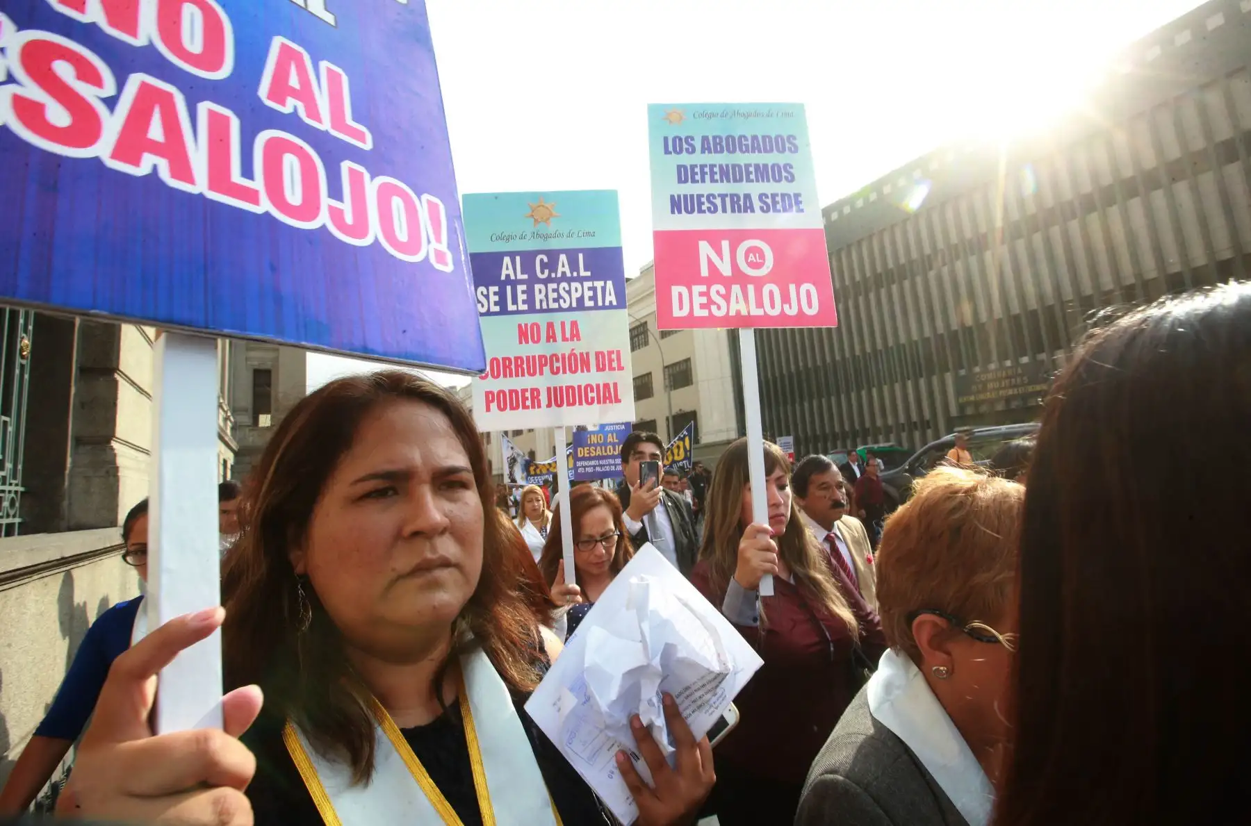 Abogados protestan por desalojo de la  oficina del CAL que funcionaba en el Palacio de Justicia.Foto:ANDINA/ Jhony Laurente