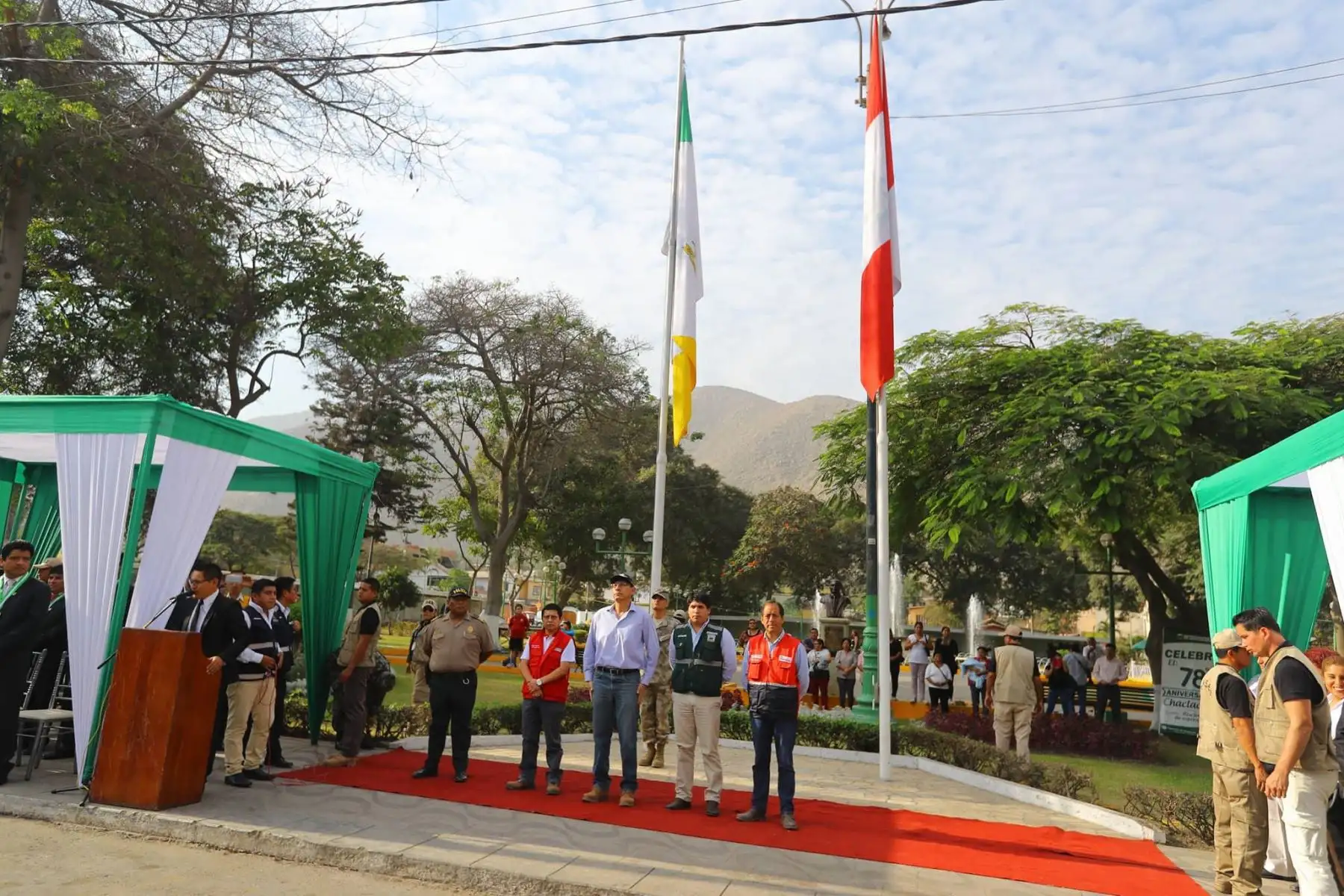 Presidente Martín Vizcarra asiste a ceremonia por aniversario de Chaclacayo. Foto: ANDINA/Prensa Presidencia.