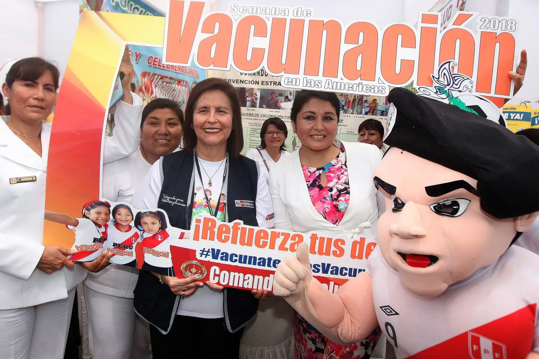 Viceministra de Salud Pública María del Carmen Calle, en campaña de inmunizaciones por la "Semana de Vacunación de las Américas". Foto: ANDINA/Héctor Vinces.