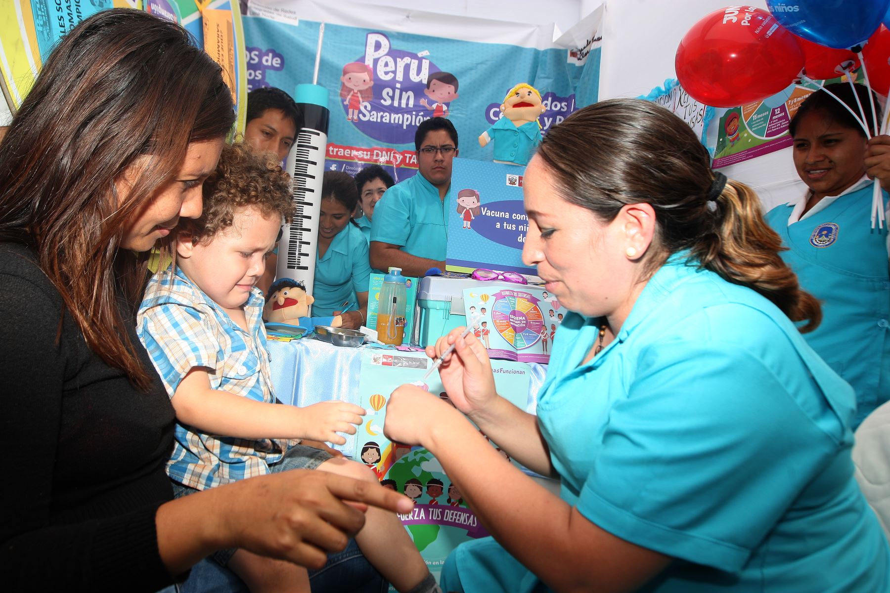 Del 1 al 30 de junio se realizarán una gran campaña de vacunación nacional para niños y niñas entre los 2 y 11 años. ANDINA/Héctor Vinces