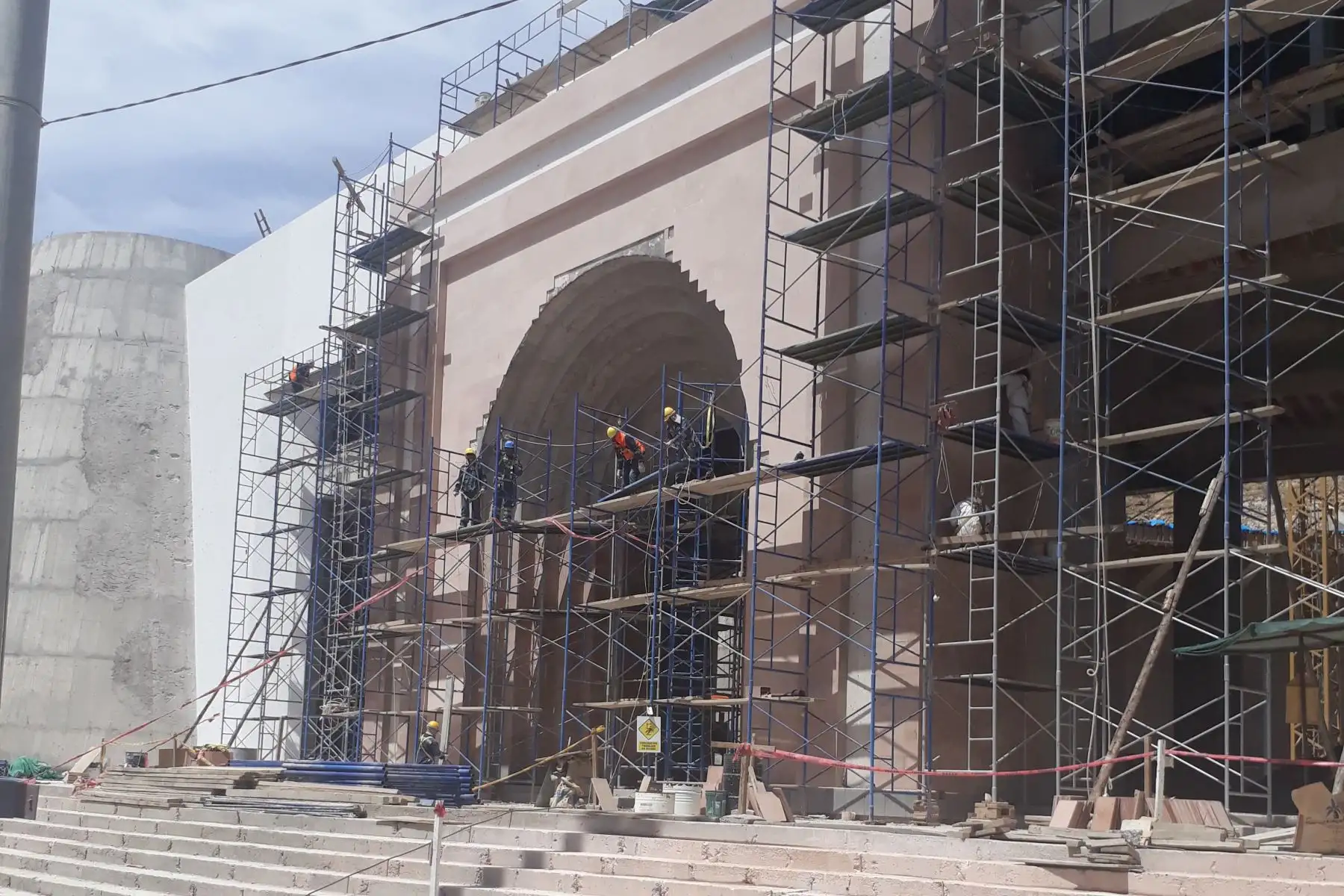 Este es el nuevo santuario de la Virgen del Chapi que recibirá a fieles este 1 de mayo. ANDINA