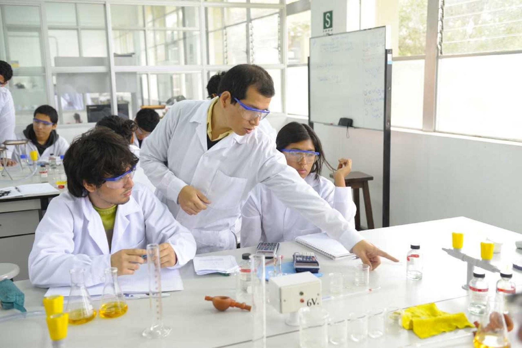 Universidad de China ofrece becas a peruanos para estudiar maestría en salud pública. Foto: ANDINA/Difusión