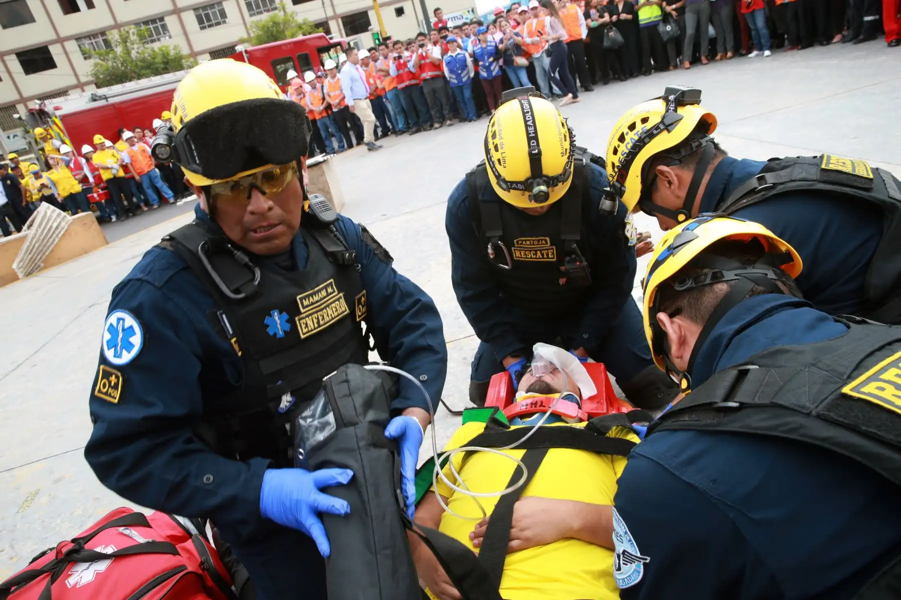 La municipalidad de Lima realizo el "III Simulacro de Prevención  y Lucha contra Incendios " en un sector donde abundan viviendas ,condominios,comercios y centro de estudio de la Urbanización Santa Beatriz, en el Cercado de Lima 
Foto: ANDINA/Norman Córdova
