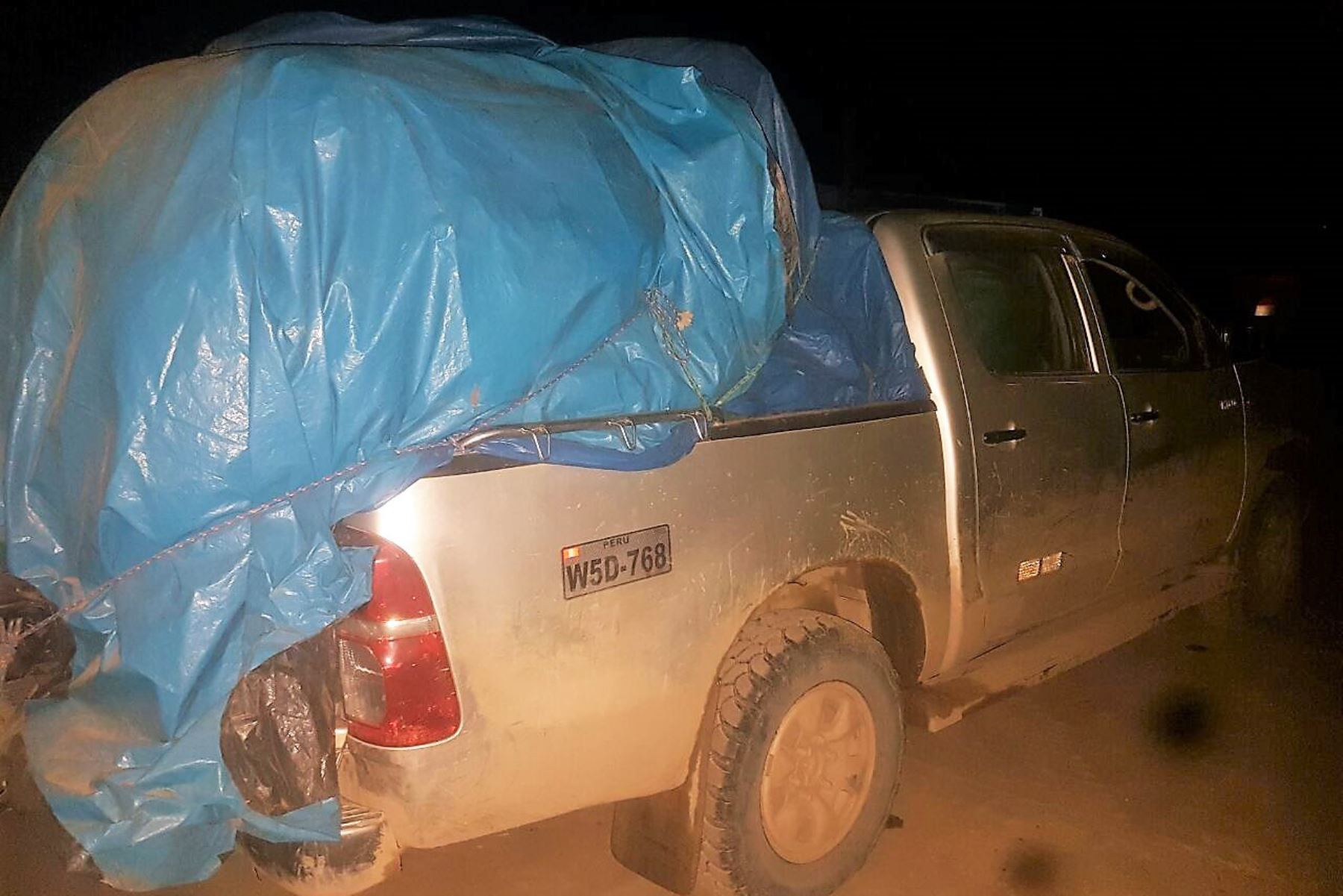 Agentes de la Policía Nacional decomisan más de 1,500 kilos de hoja de coca en el Vraem. ANDINA/Difusión