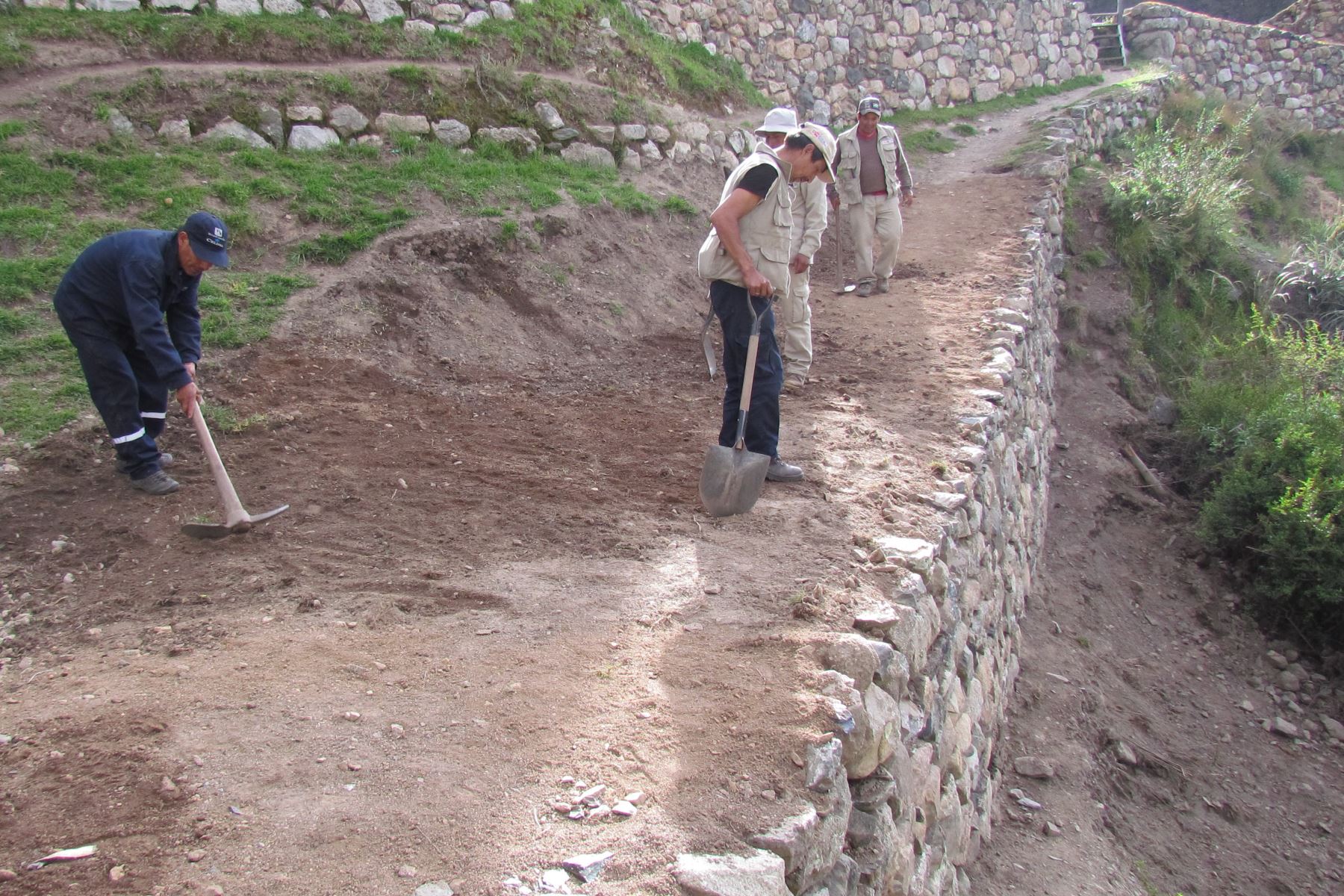 Mejoran vía de acceso al sitio arqueológico Willkaraqay, ubicada cerca de Machu Picchu. ANDINA