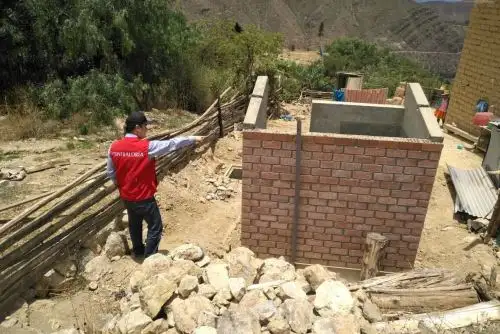 La Contraloría General de la República alertó a la Municipalidad Distrital de Amashca, en la provincia de Carhuaz, región Áncash, sobre riesgos en la obra de instalación del sistema integral de agua potable y desagüe en los caseríos de la zona rural de esta jurisdicción, con la finalidad de que la entidad los mitigue oportunamente.