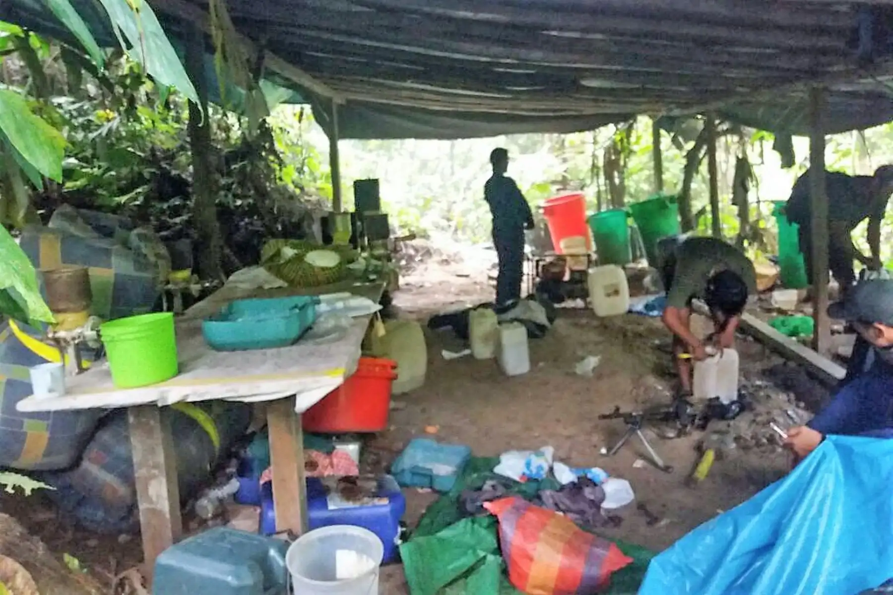 Las fuerzas del orden destruyen laboratorio de cocaína en el Vraem. ANDINA/Difusión