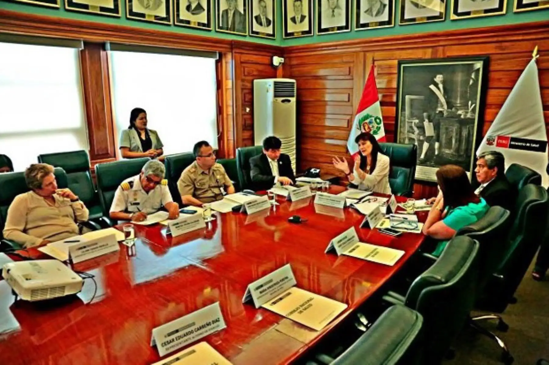 La Comisión Intergubernamental de Salud (CIGS) se reactivará, luego de casi dos años de inactividad, para consensuar con los gobiernos regionales las políticas y estrategias sanitarias a nivel nacional, anunció la ministra Silvia Pessah durante su participación en la sesión 187 del Consejo Nacional de Salud (CNS).