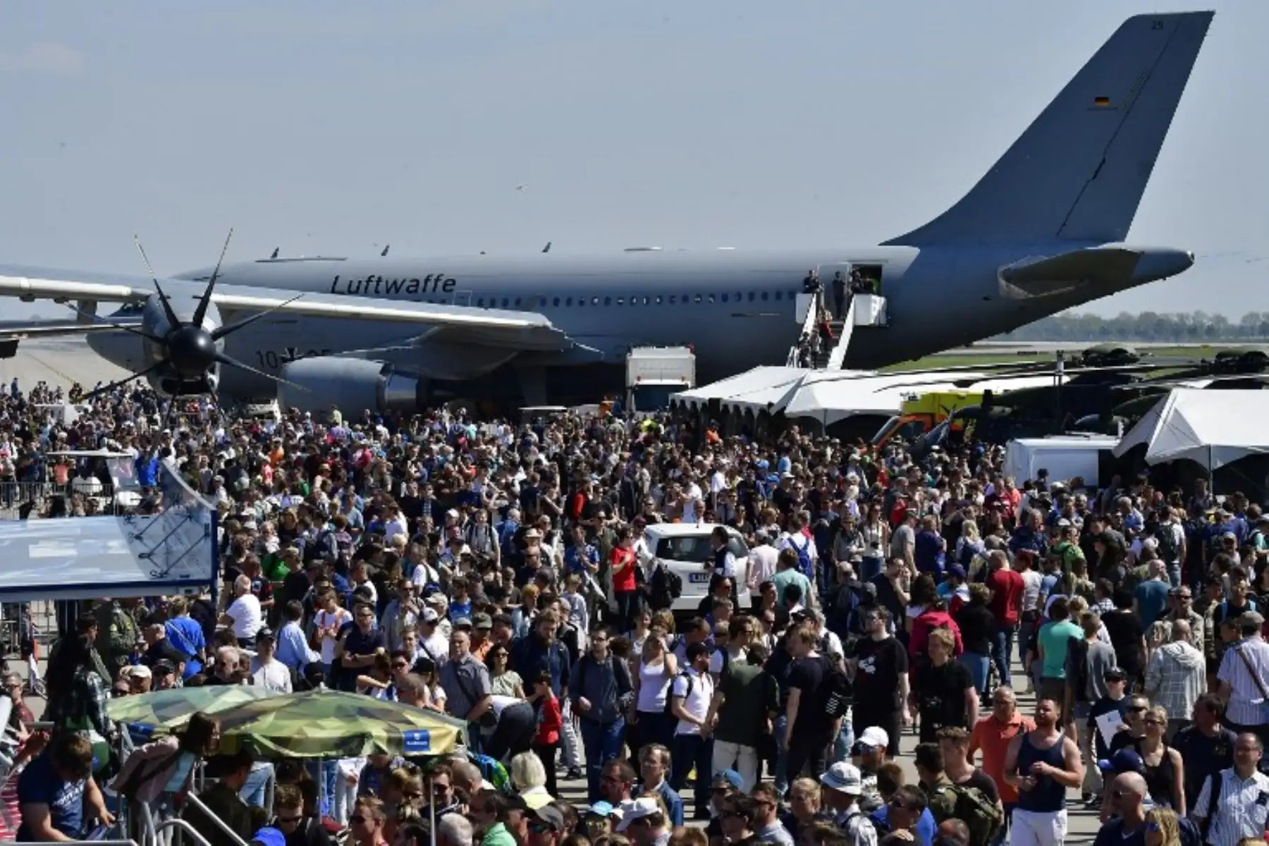 Exposición Aeroespacial Internacional (ILA) en Berlín Schönefeld, donde más de 1,000 expositores muestran su experiencia, desde aviación civil hasta defensa, seguridad y espacio.Foto:AFP