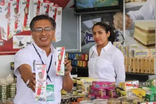 El “King Kong”, postre emblemático y producto bandera de Lambayeque, lanzó hoy, tras la inauguración de la Expo Perú Norte 2018, su diseño mundialista en edición de colección, con la imagen de reconocidos jugadores de la selección peruana de fútbol que clasificó al ecuménico deportivo a realizarse en Rusia.