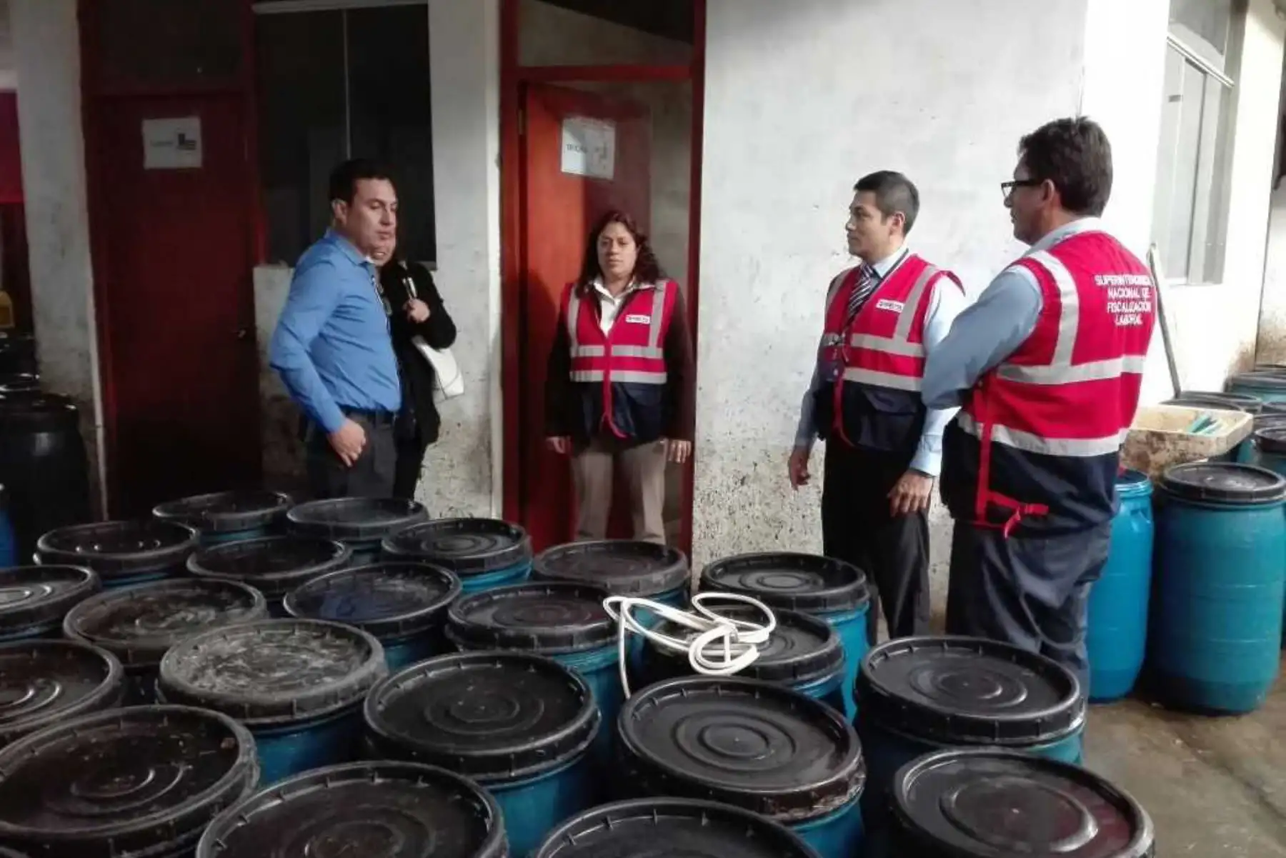 La Superintendencia Nacional de Fiscalización Laboral (Sunafil), a través de su Intendencia Regional de Cajamarca, y en coordinación con el Ministerio Público y la Policía Nacional del Perú, encontró a dos niñas laborando en una planta de procesadora de hongos, en el distrito de Baños del Inca, provincia de Cajamarca.