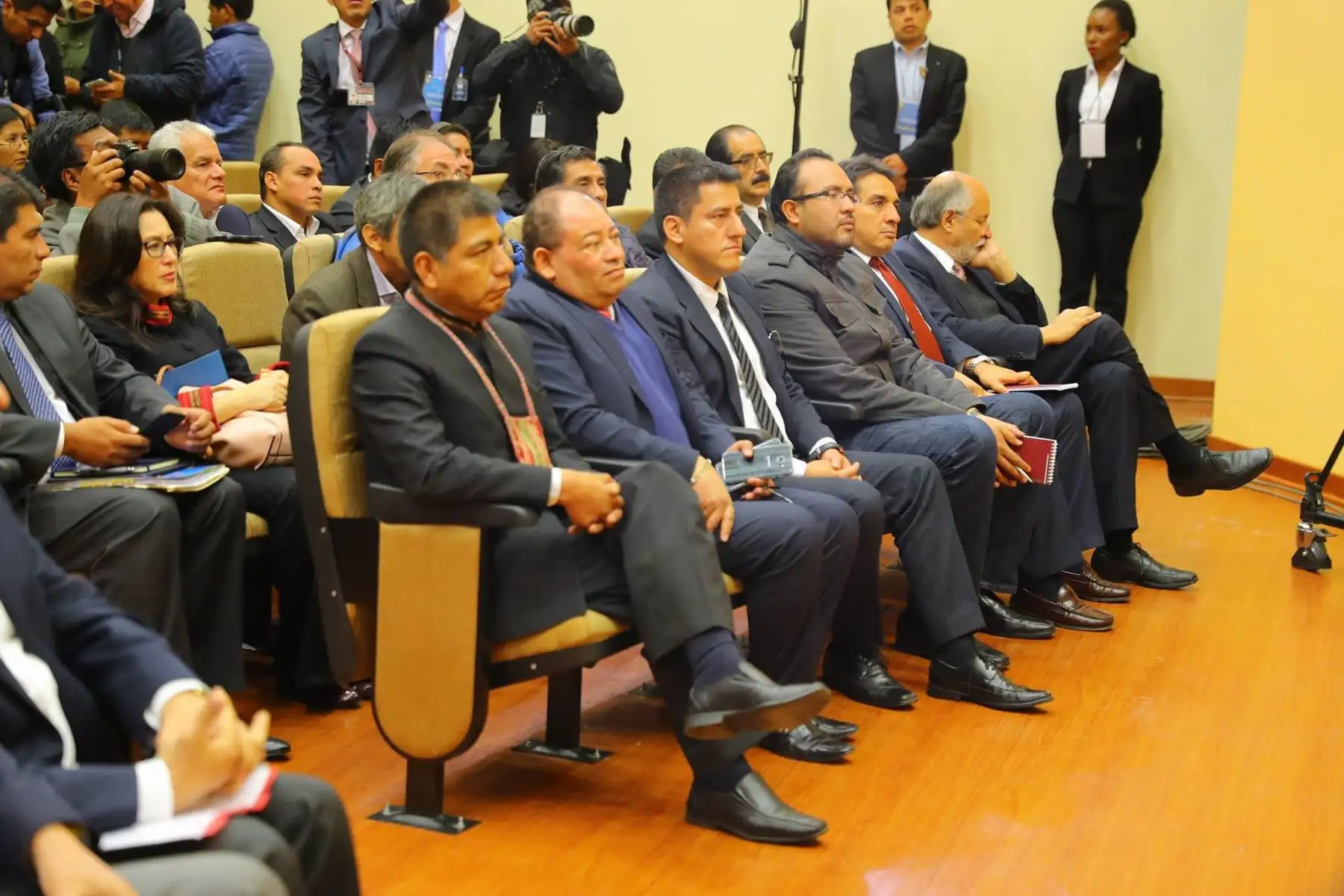 El Jefe del Estado, Martín Vizcarra, en  conferencia de prensa, junto al presidente de Bolivia, Evo Morales, al termino de la reunión en la frontera del Altiplano puneño.Foto:ANDINA/ Prensa Presidencia