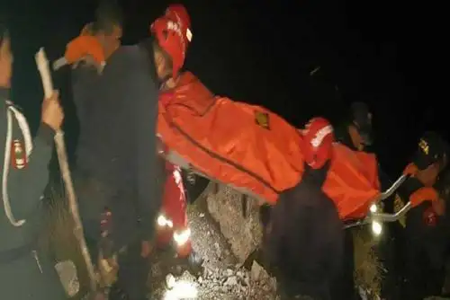 El turista inglés fue diagnosticado con una fractura de fémur en la pierna derecha, así como diversas heridas policontusas y algunas escoriaciones.