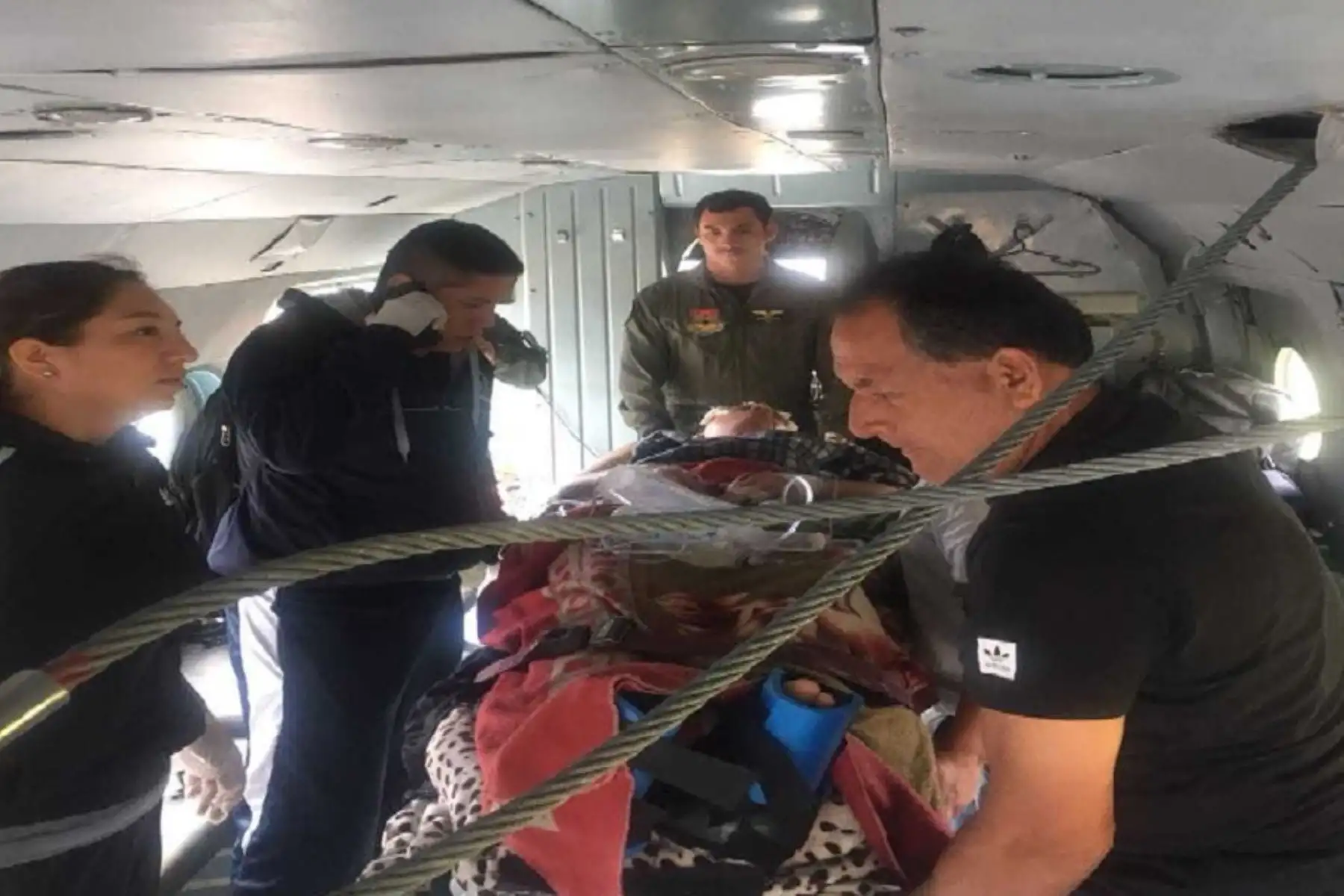 Médico herido presenta policontusiones y fracturas múltiples en las extremidades inferiores,