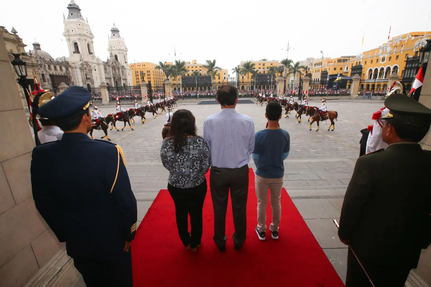 Presidente Martin Vizcarra presidió tradicional Cambio de Guardia en Palacio de Gobierno.Foto:ANDINA/ Prensa Presidencia