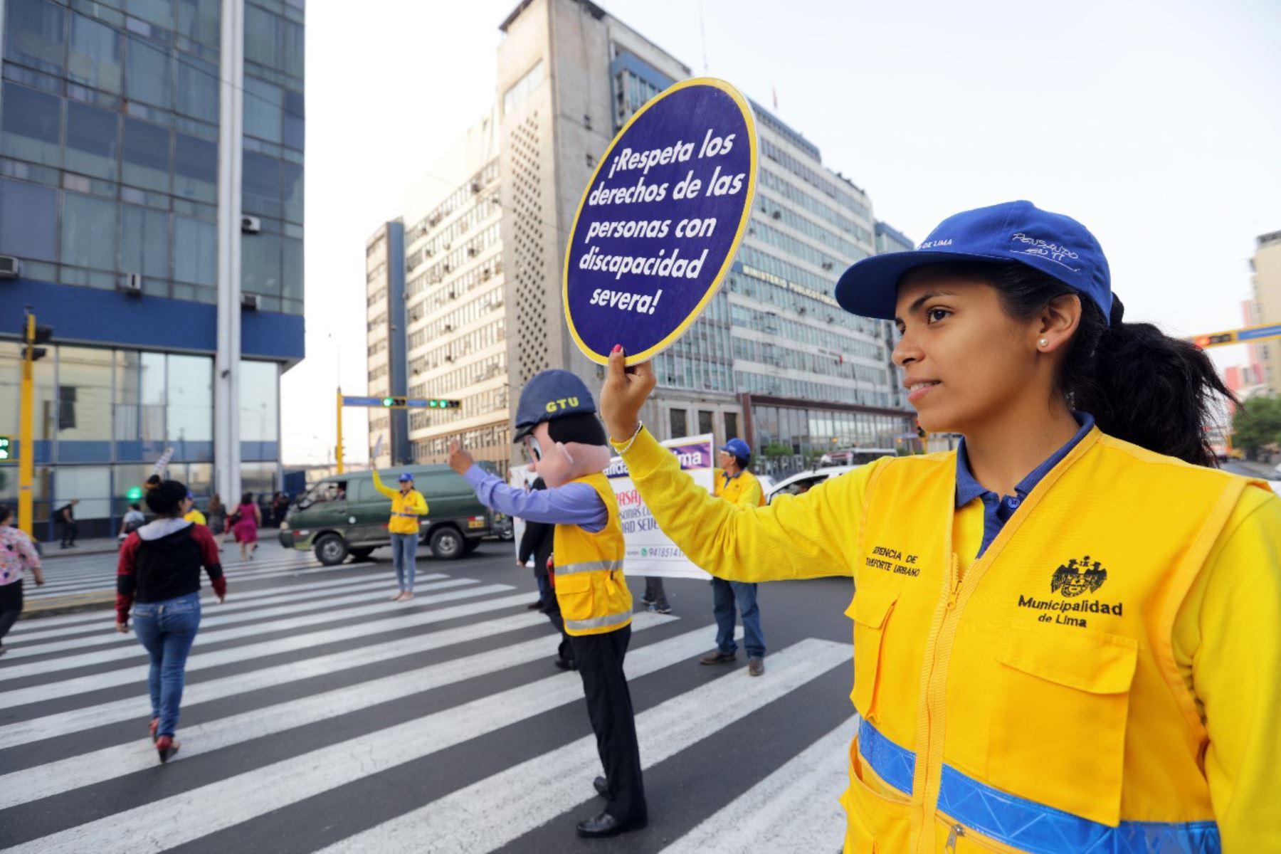 Campaña para promover respeto de derechos de personas con discapacidad severa en el transporte público. Foto: Andina/difusión