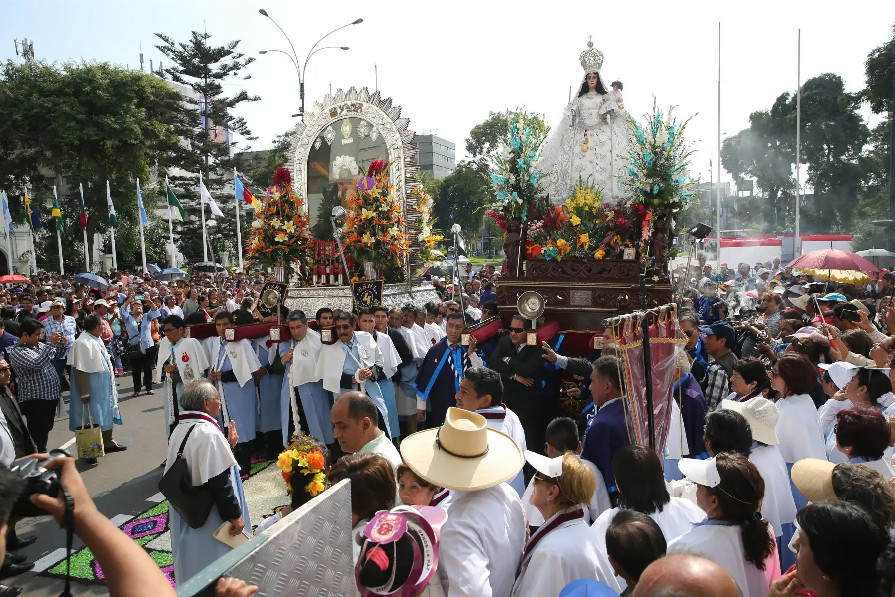 Virgen de Chapi y el Señor de Muruhuay reciben homenaje en el congreso. Foto: ANDINA/Norman Córdova