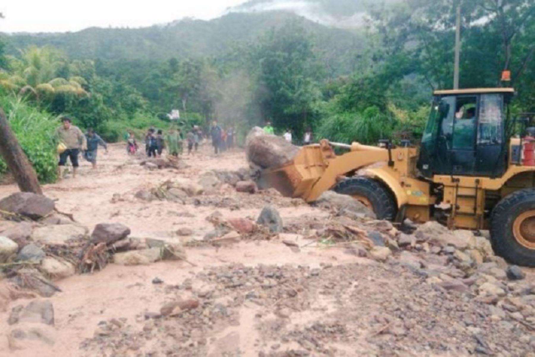 Debido a las constantes lluvias, el tramo Huacaybamba-Tingo María, de la Red Vial Nacional PE-14A, situada en el distrito de Monzón, provincia de Huamalíes, región Huánuco, se encuentra interrumpido en su totalidad por un derrumbe ocurrido en la víspera, ANDINA/Difusión