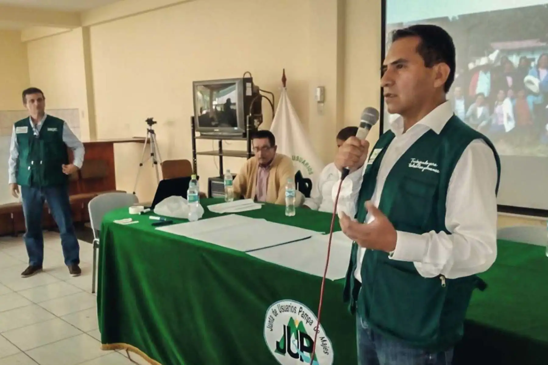 Ochenta productores agropecuarios de las regiones Arequipa, Tacna y Puno, fueron capacitados en el fortalecimiento de organizaciones agrarias por el Gobierno, a través del Ministerio de Agricultura y Riego (Minagri).