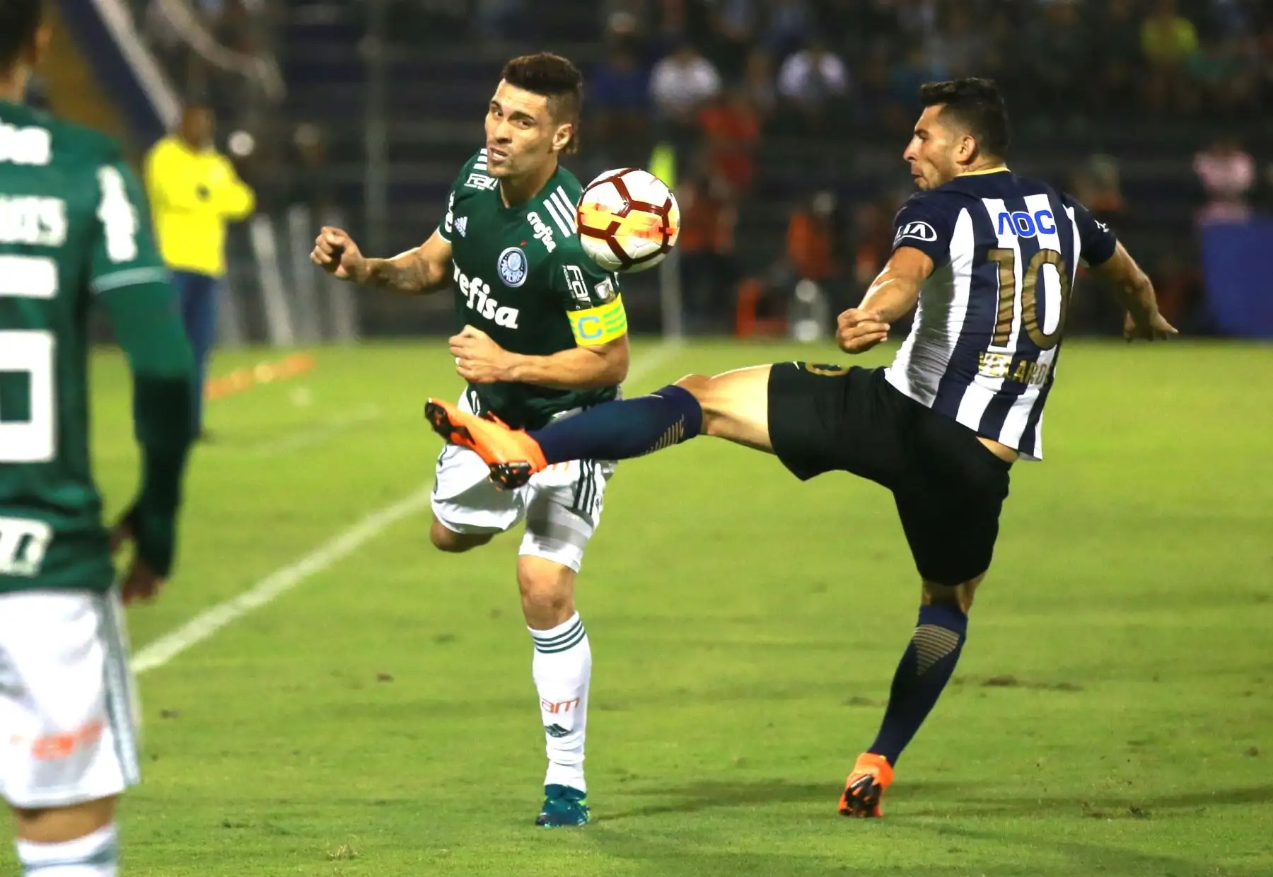 Alianza Lima cayó 3-1 ante el Palmeiras de Brasil, un resultado que marca la despedida definitiva del equipo blanquiazul de la Copa Libertadores.Foto:ANDINA/Jhony Laurente