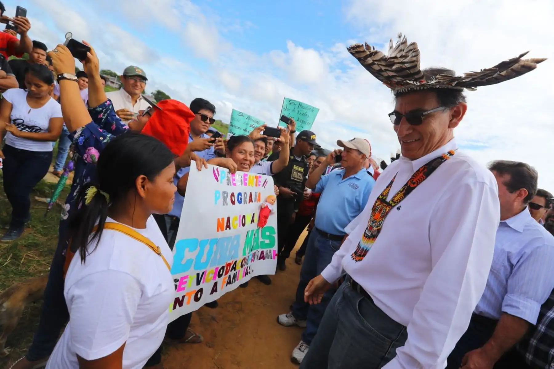 Presidente Vizcarra, coloca la primera piedra del Nuevo Establecimiento de Salud de Purús, en Ucayali.  Foto: ANDINA/ Prensa Presidencia