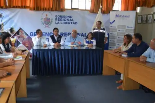 Frente a los casos presentados de Síndrome Neurológico Agudo en las provincias de Trujillo y Sánchez Carrión, la Gerencia Regional de Salud dispuso una alerta epidemiológica a los servicios de salud de todo el departamento, a fin de optimizar la detección temprana si se presentan similares cuadros clínicos.
