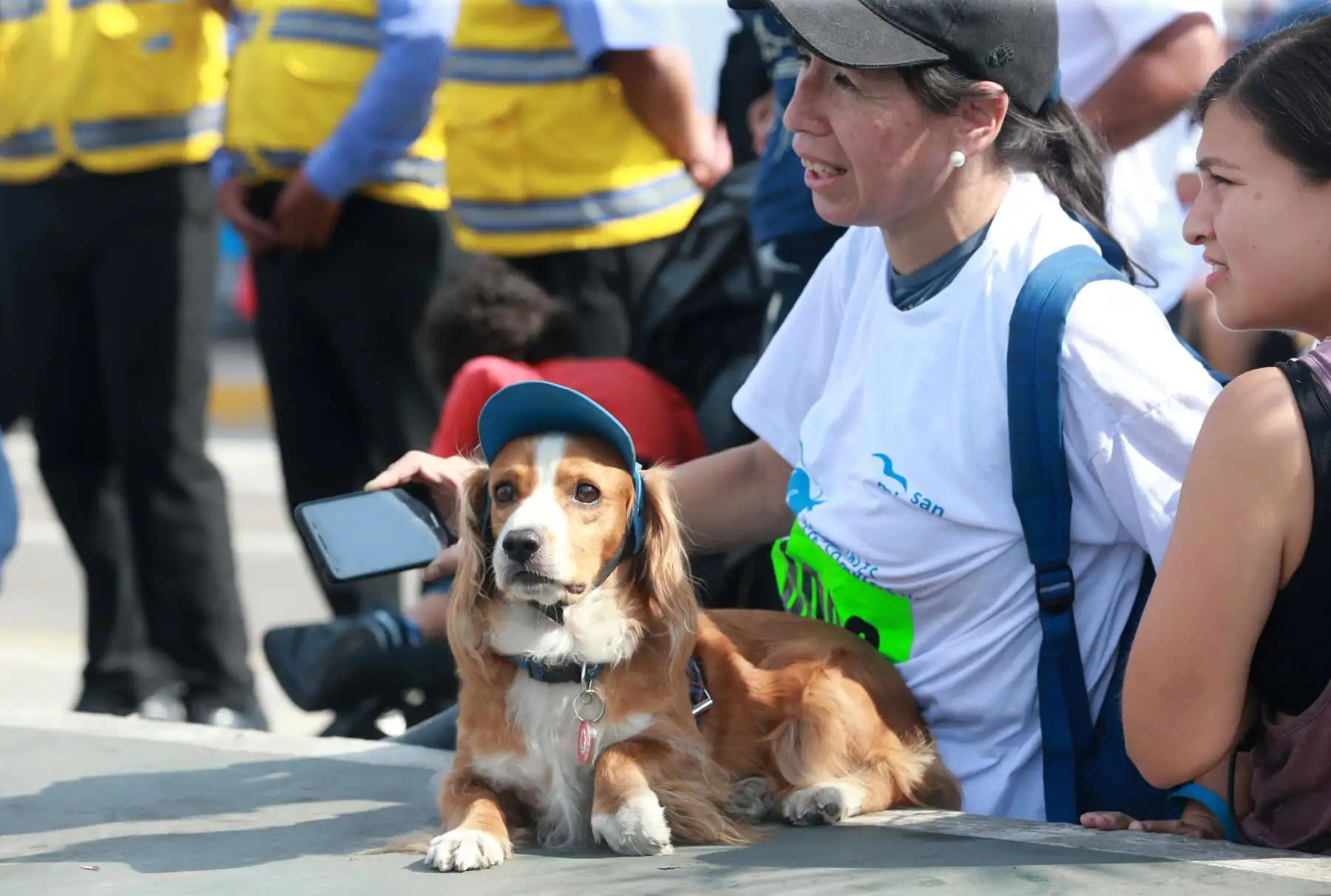 Vecinos de San Miguel y sus canes participaron en Mascotatón .Foto: ANDINA/Norman Córdova