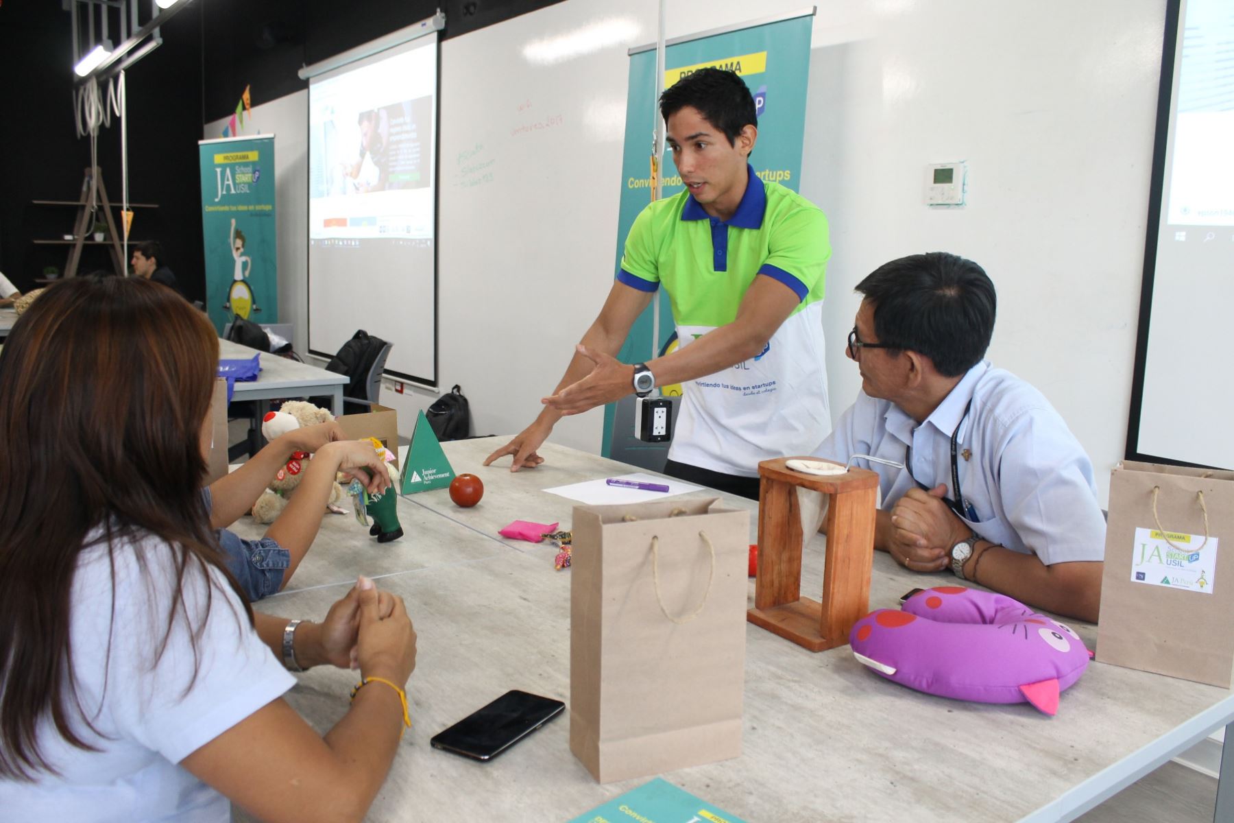Escolares podrán volcar su creatividad en Startups. Foto:Andina/Difusión