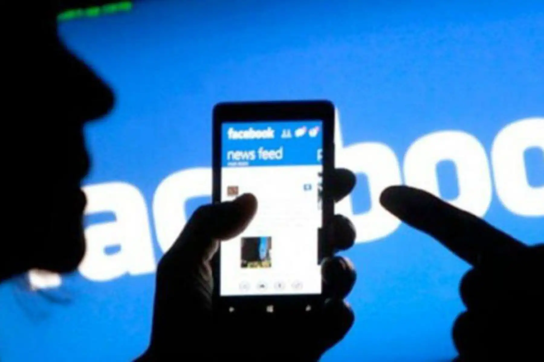 Facebook ya cuenta con un centro de control de contenidos en Alemania. EFE