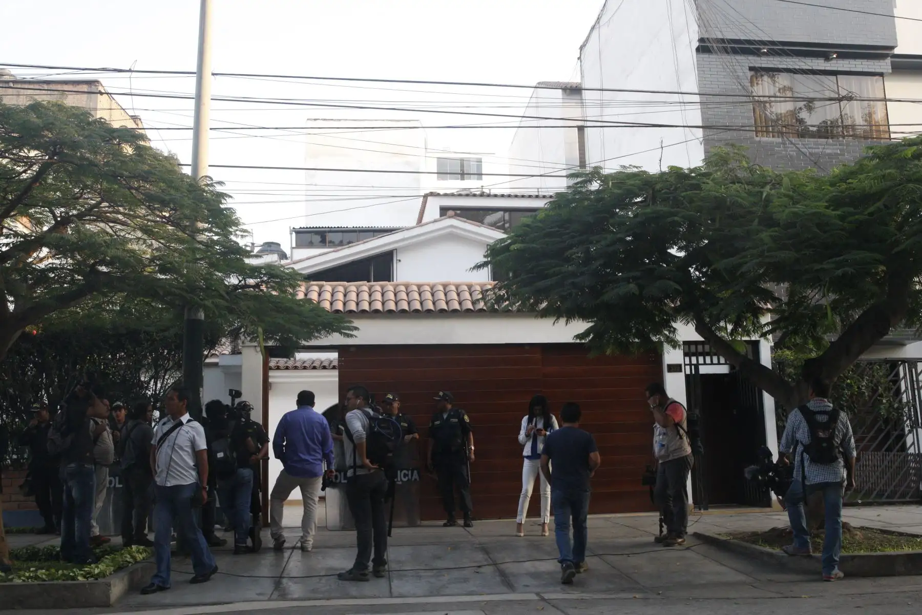 Madre de ex primera dama Nadine Heredia,  Antonia Alarcón, retira sus pertenencias de vivienda incautada. Foto: ANDINA/Eddy Ramos.