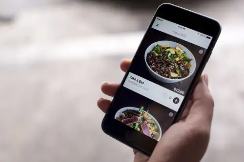 La app puede ser descargada desde móviles con Android e iOS.