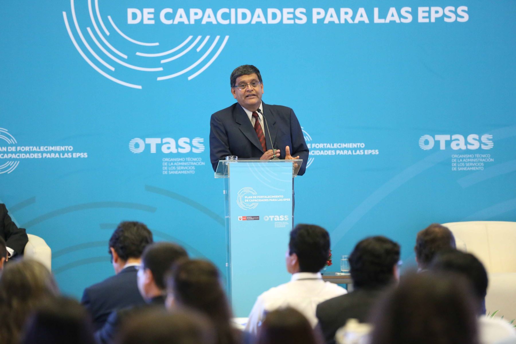 Director ejecutivo de OTASS, Óscar Pastor.